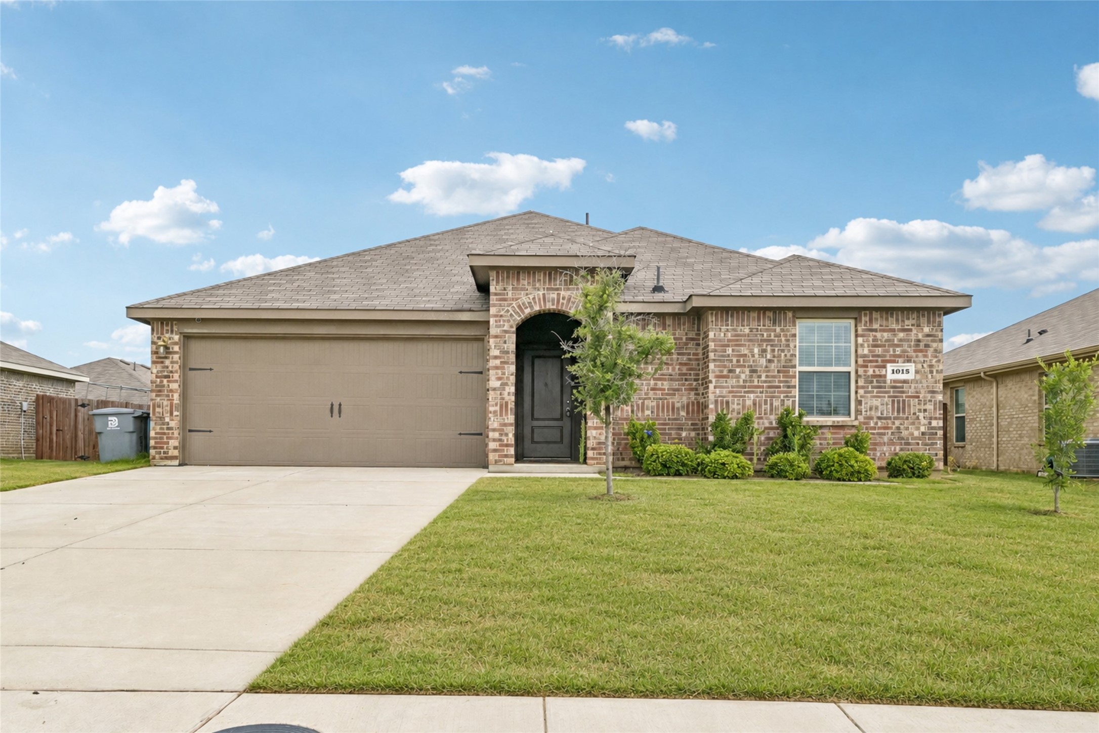 1015 Serena Drive Property Photo 1