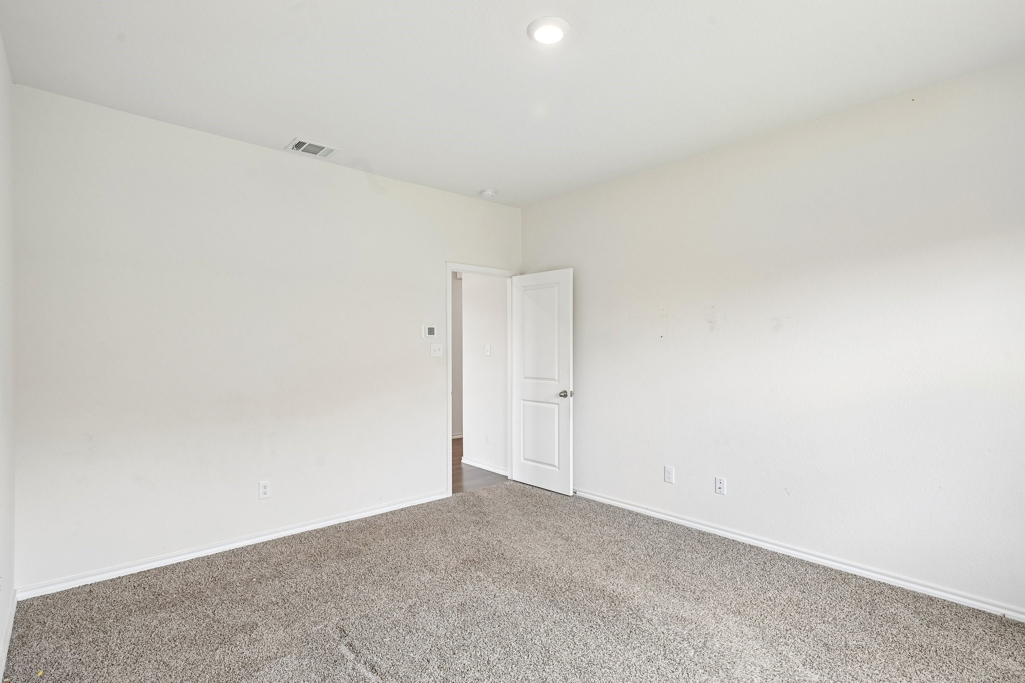 1015 Serena Drive Property Photo 4