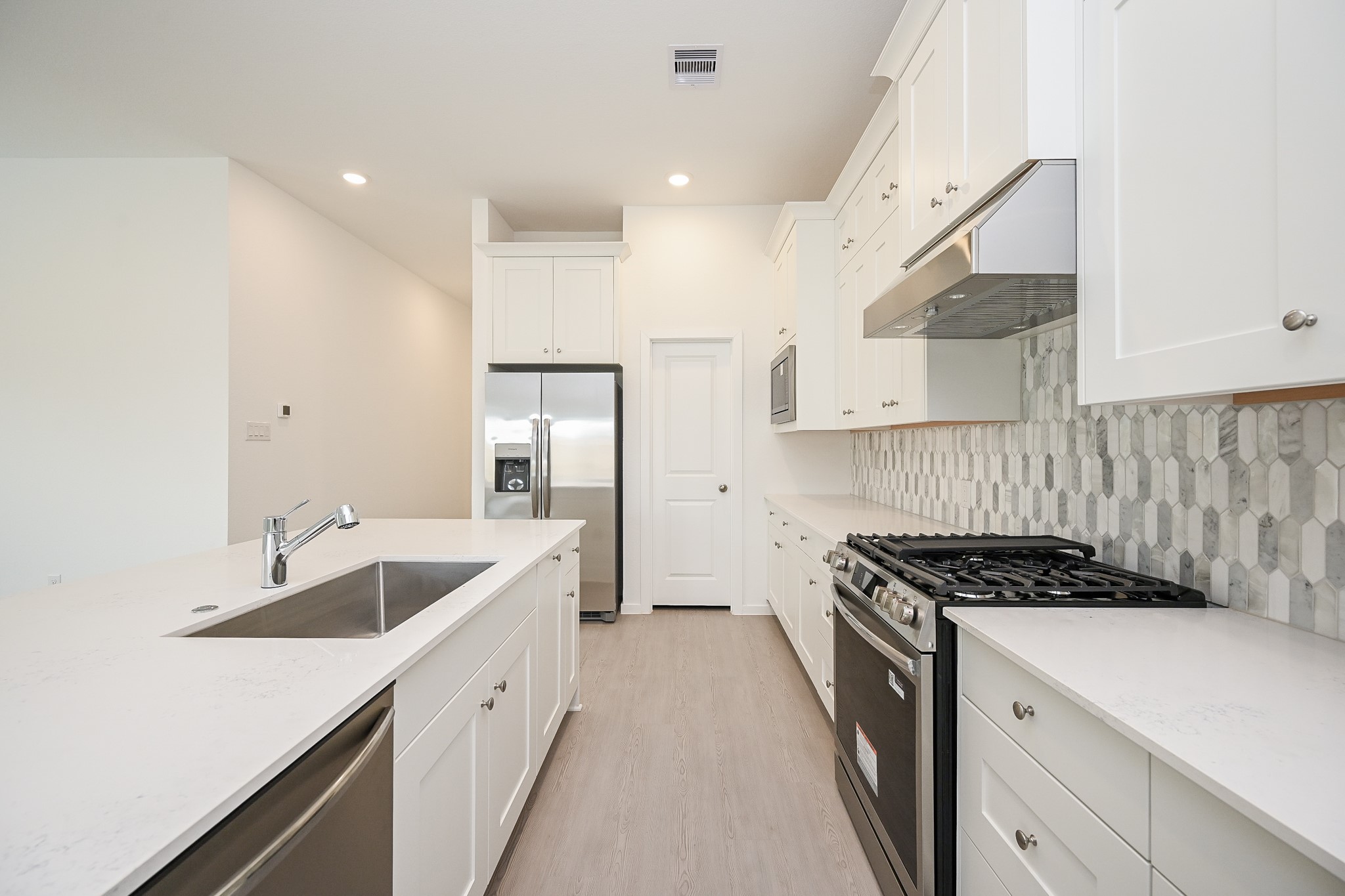 26811 Tree Mallow Drive Property Photo 6