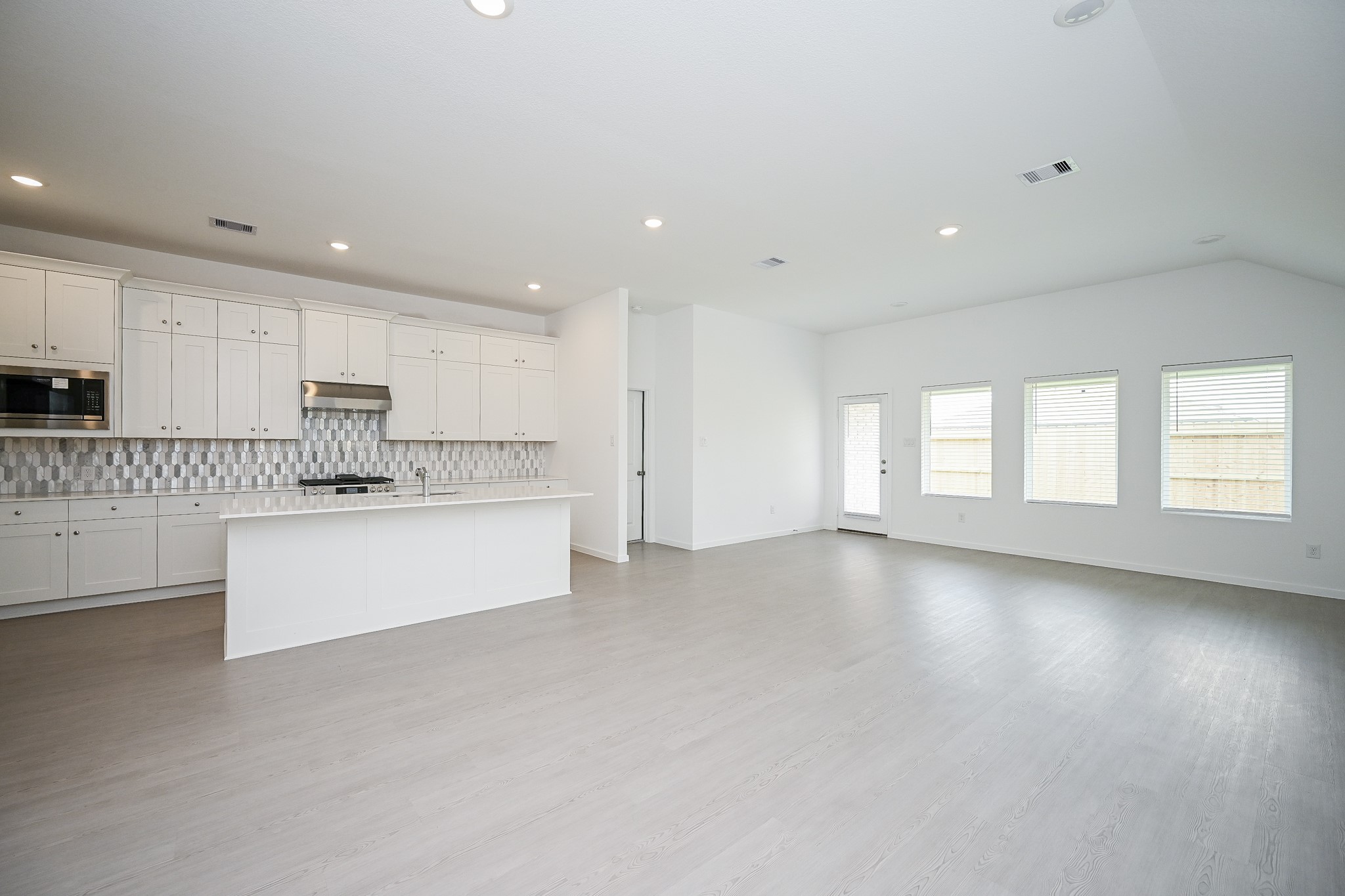 26811 Tree Mallow Drive Property Photo 7