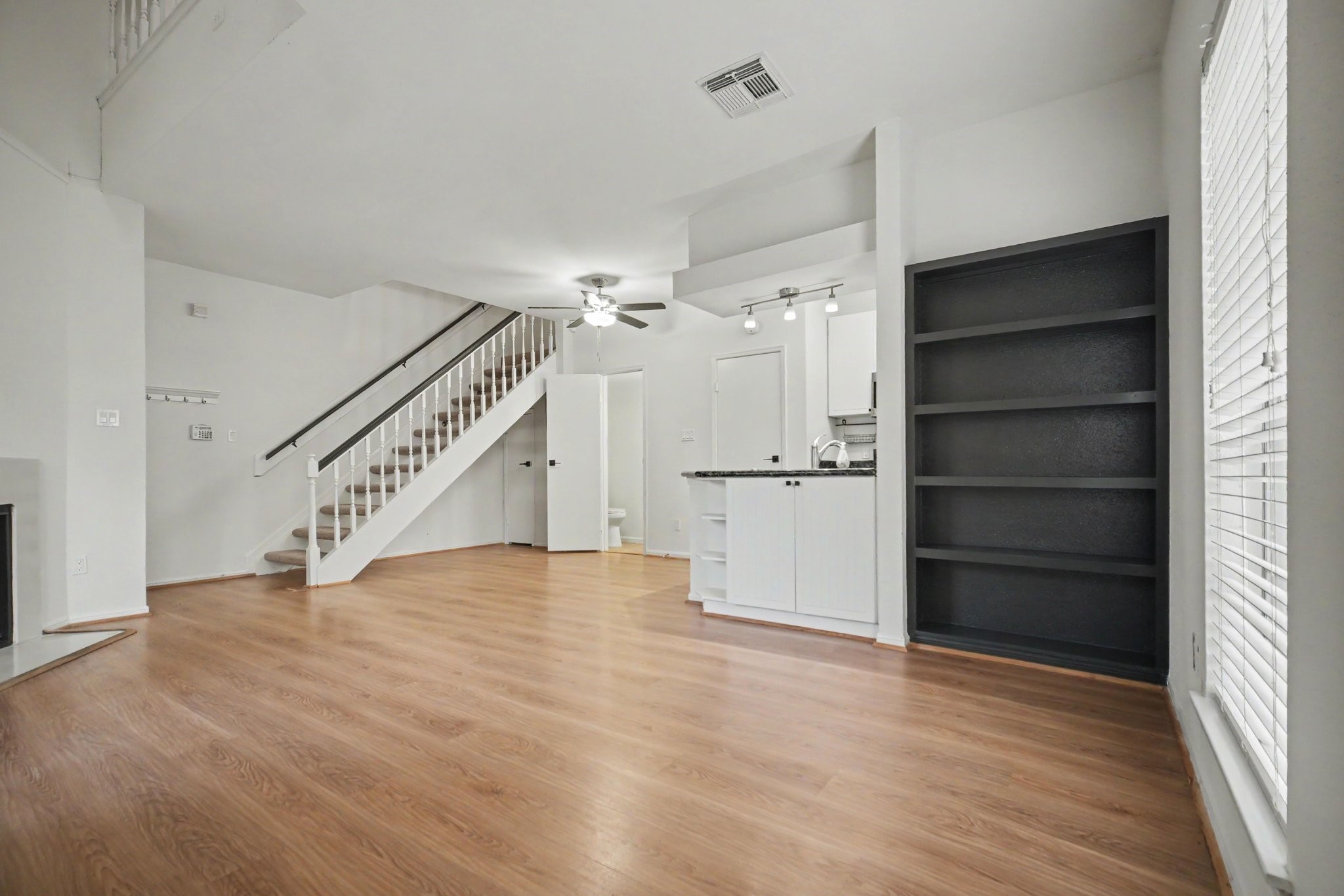 7575 Cambridge Street 3305 Property Photo 3