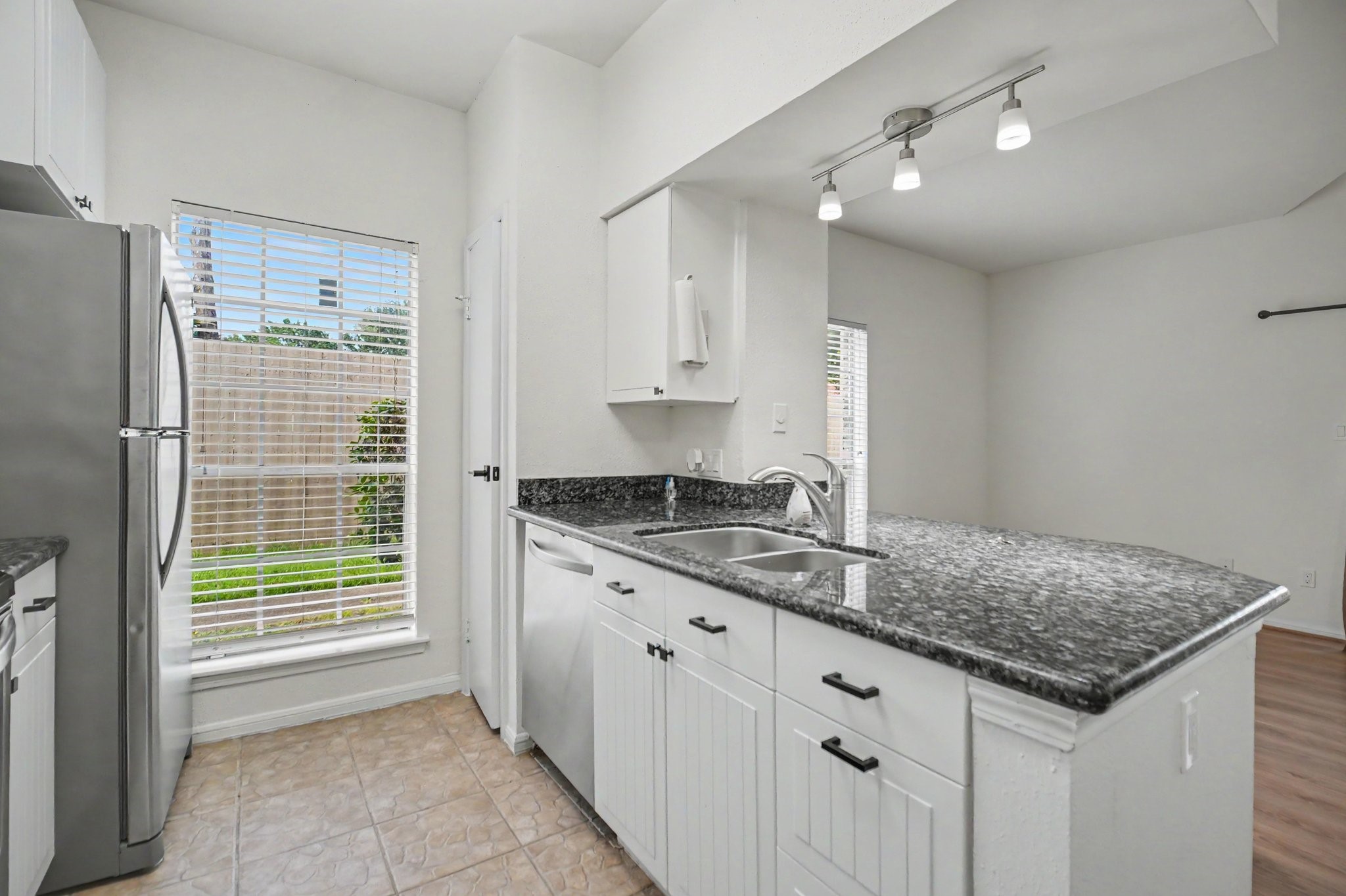 7575 Cambridge Street 3305 Property Photo 7