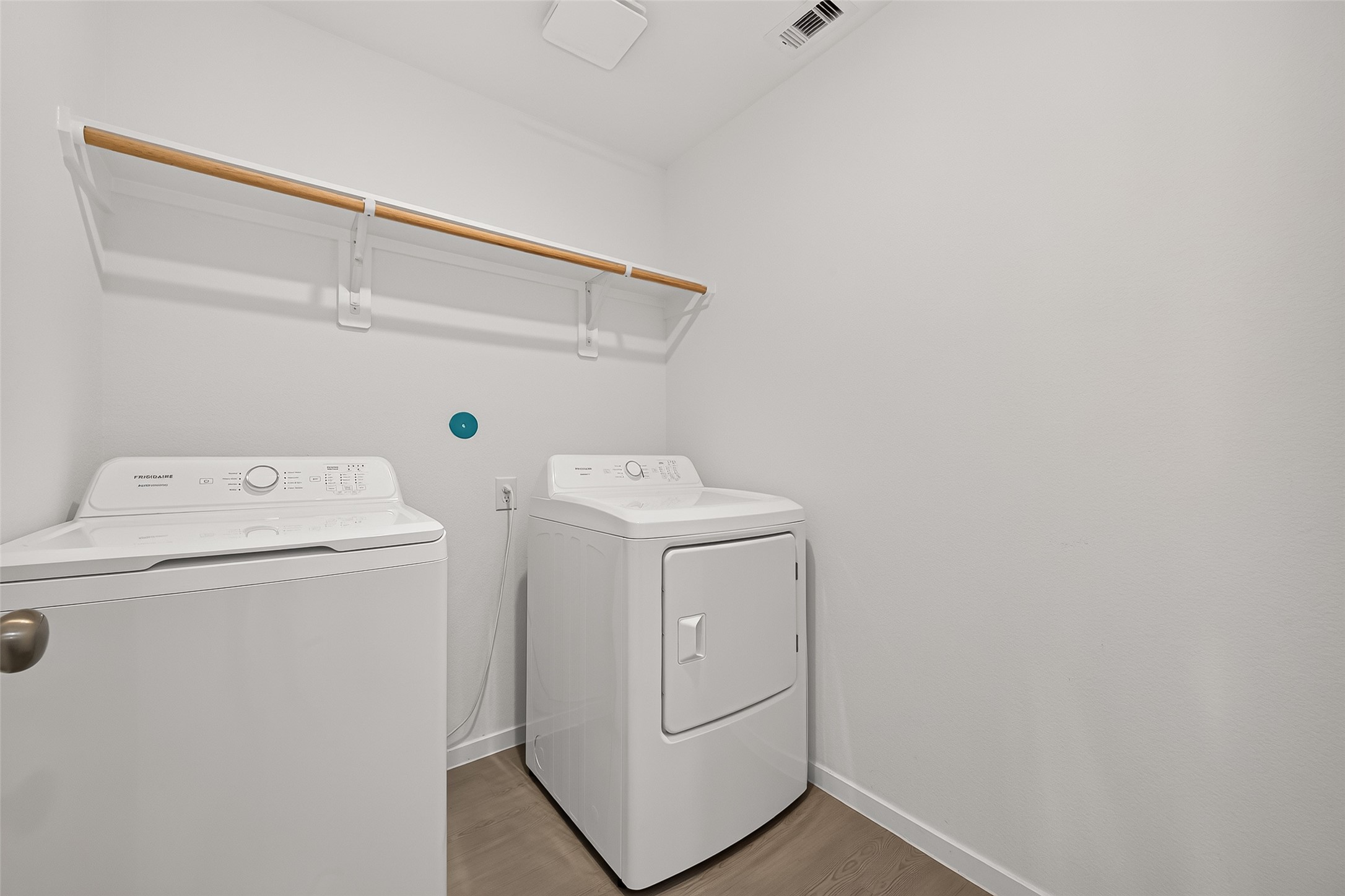 6326 Linden Leaf Drive Property Photo 28