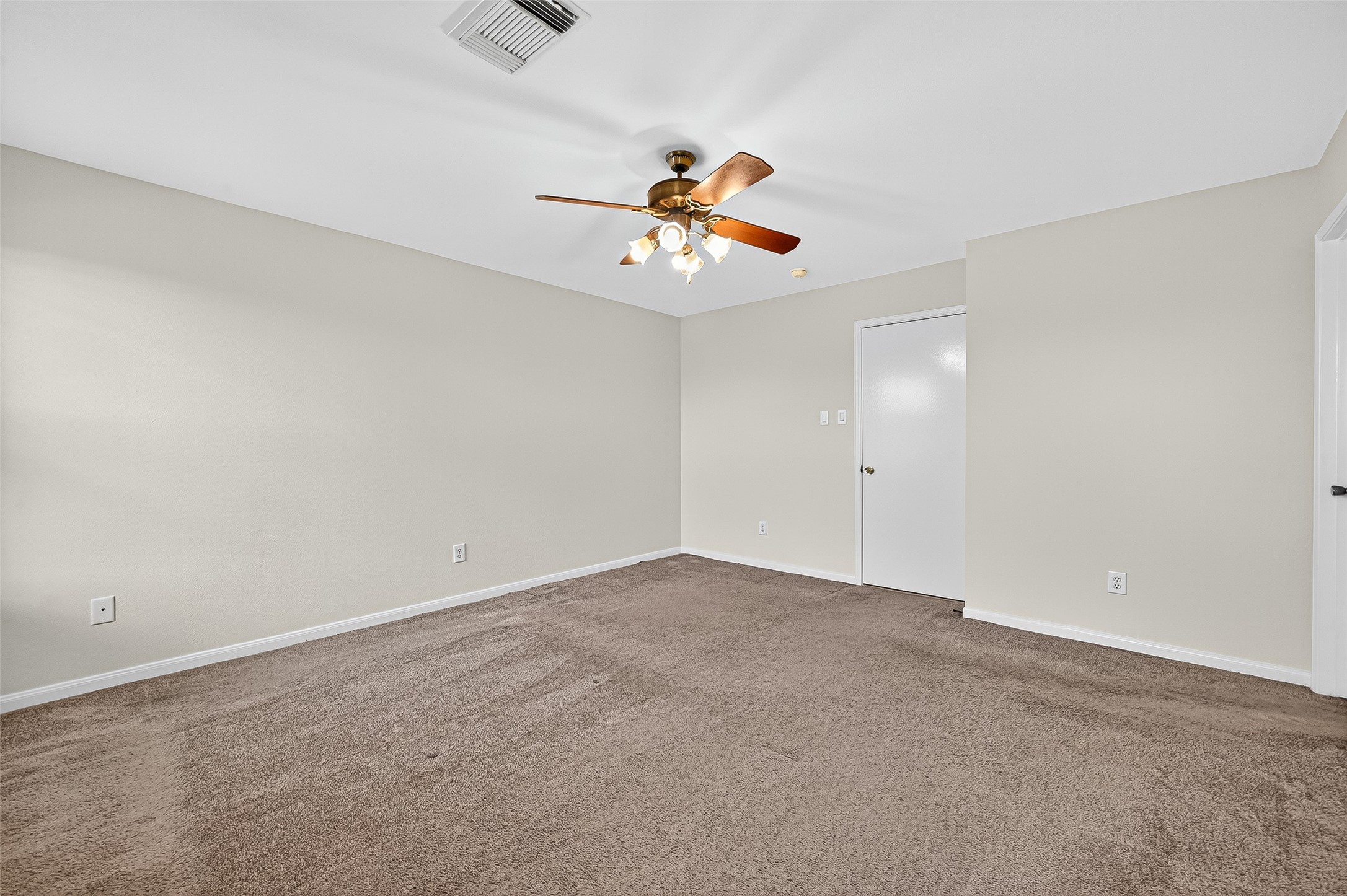 8414 Dovecott Lane Property Photo 32