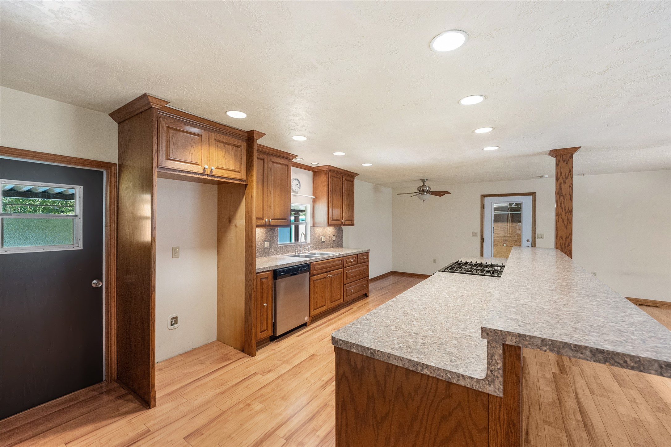 10291 Hart Road Property Photo 14