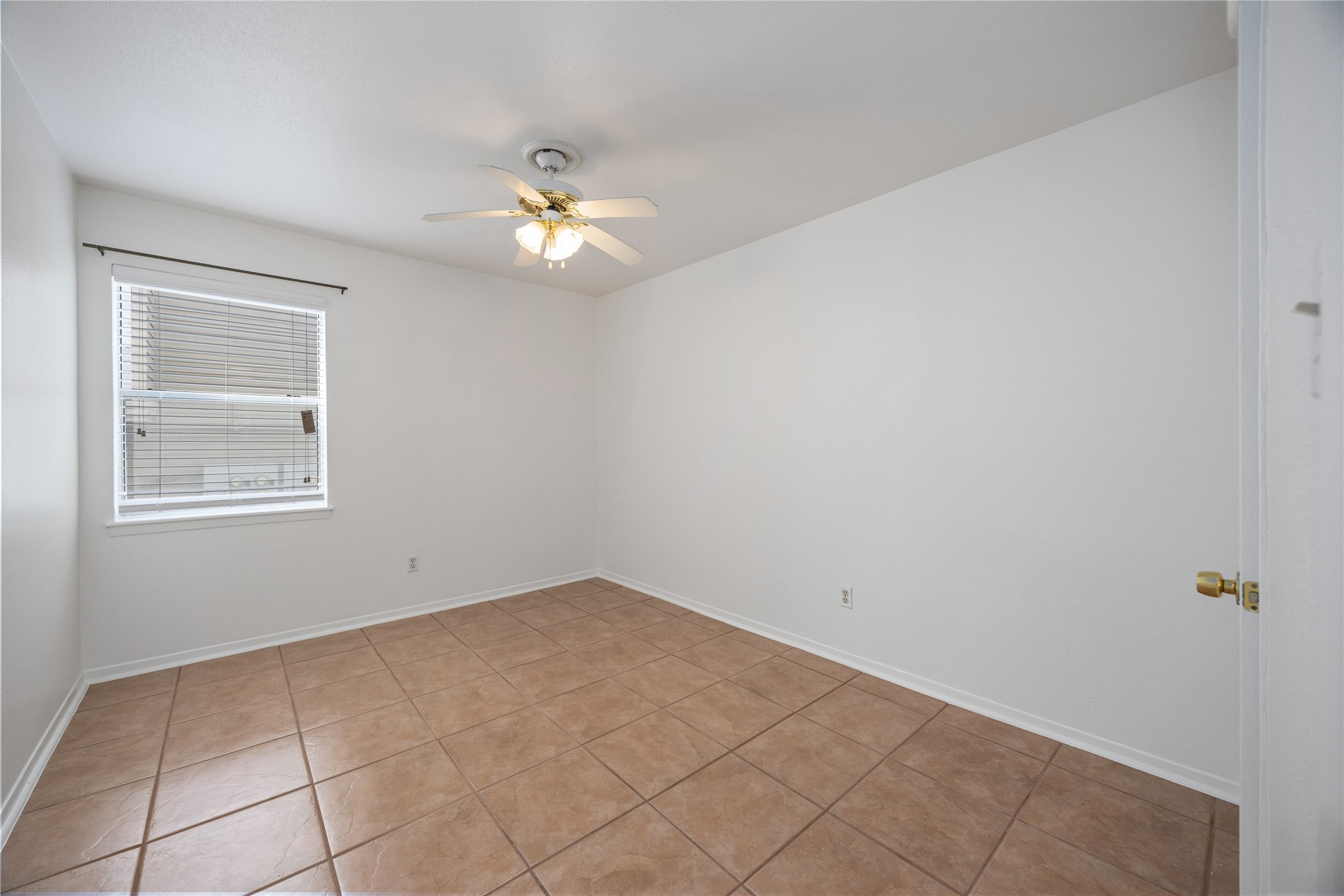 3131 Cummins Street 3 Property Photo 14