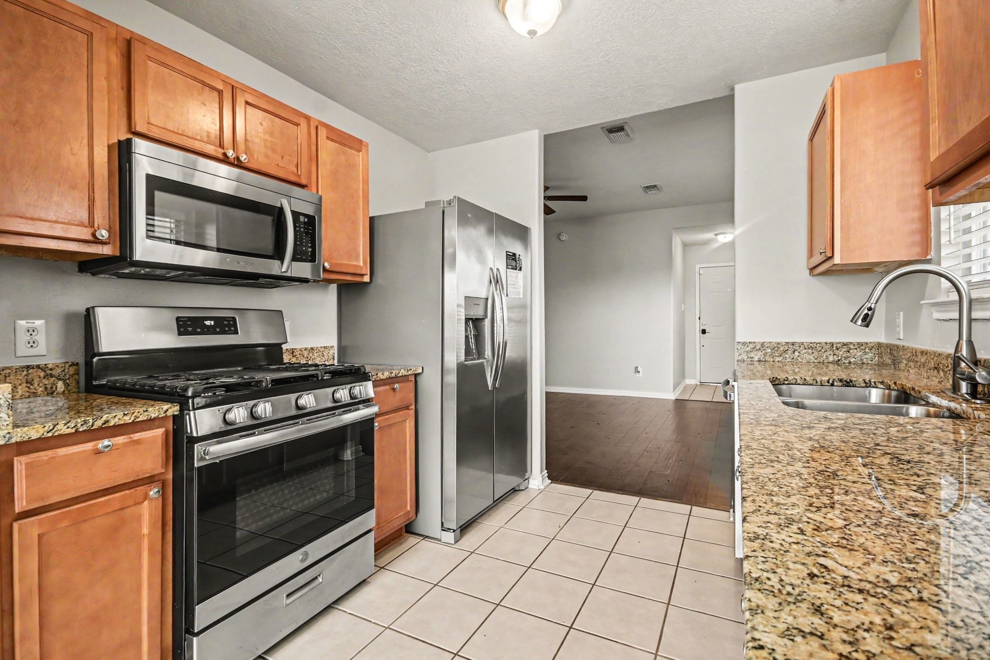 13923 Marners Court Property Photo 9