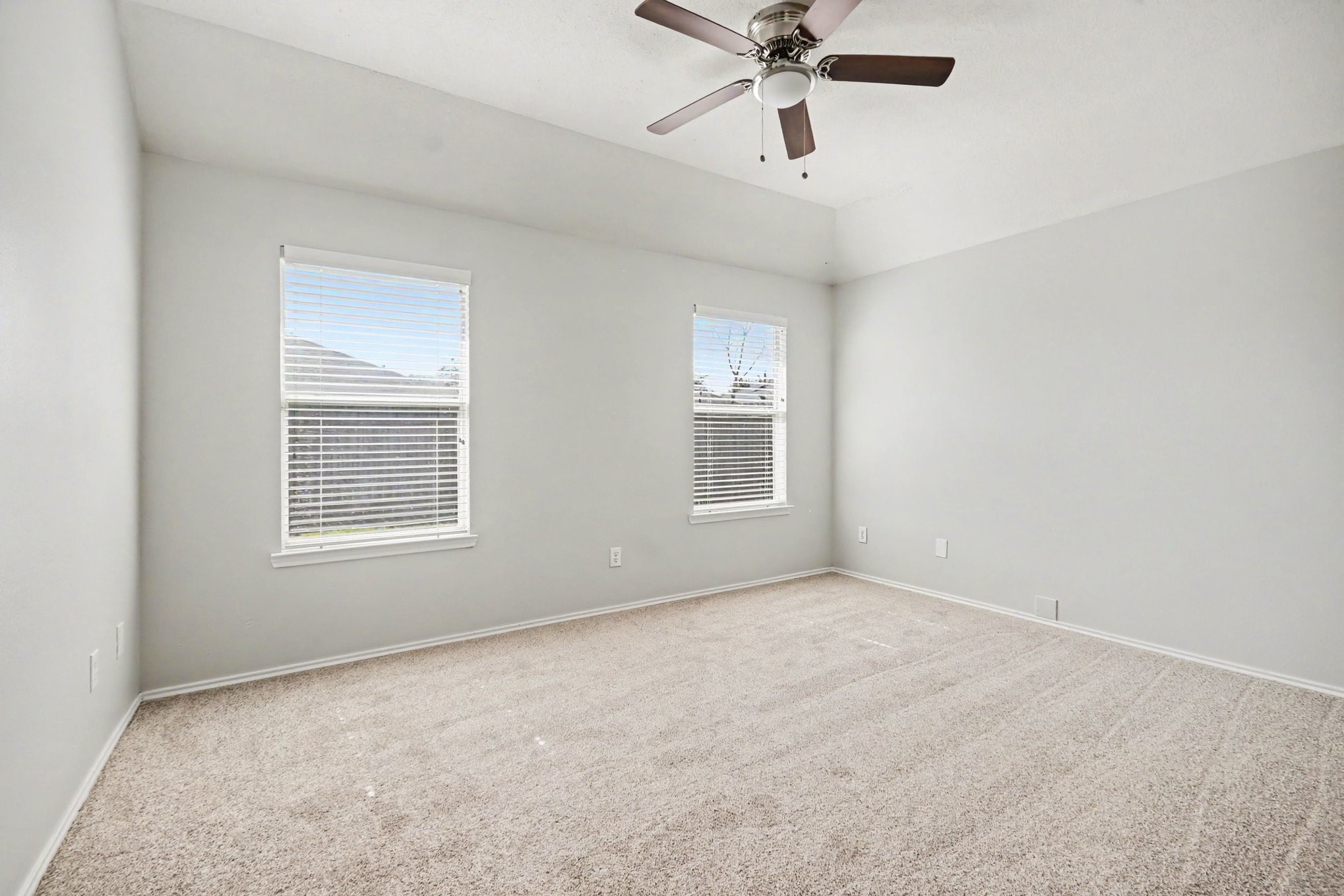 13923 Marners Court Property Photo 14