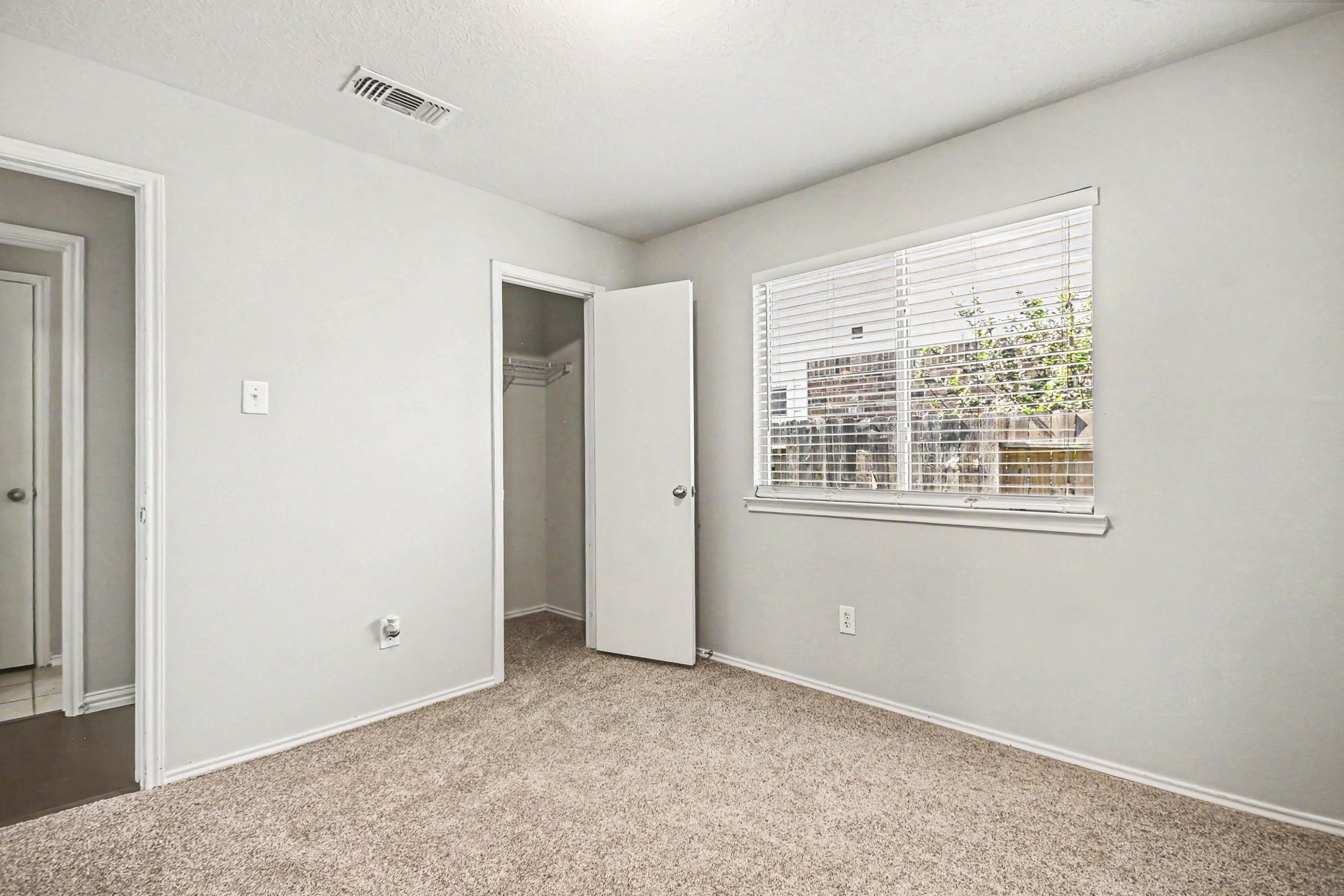 13923 Marners Court Property Photo 15