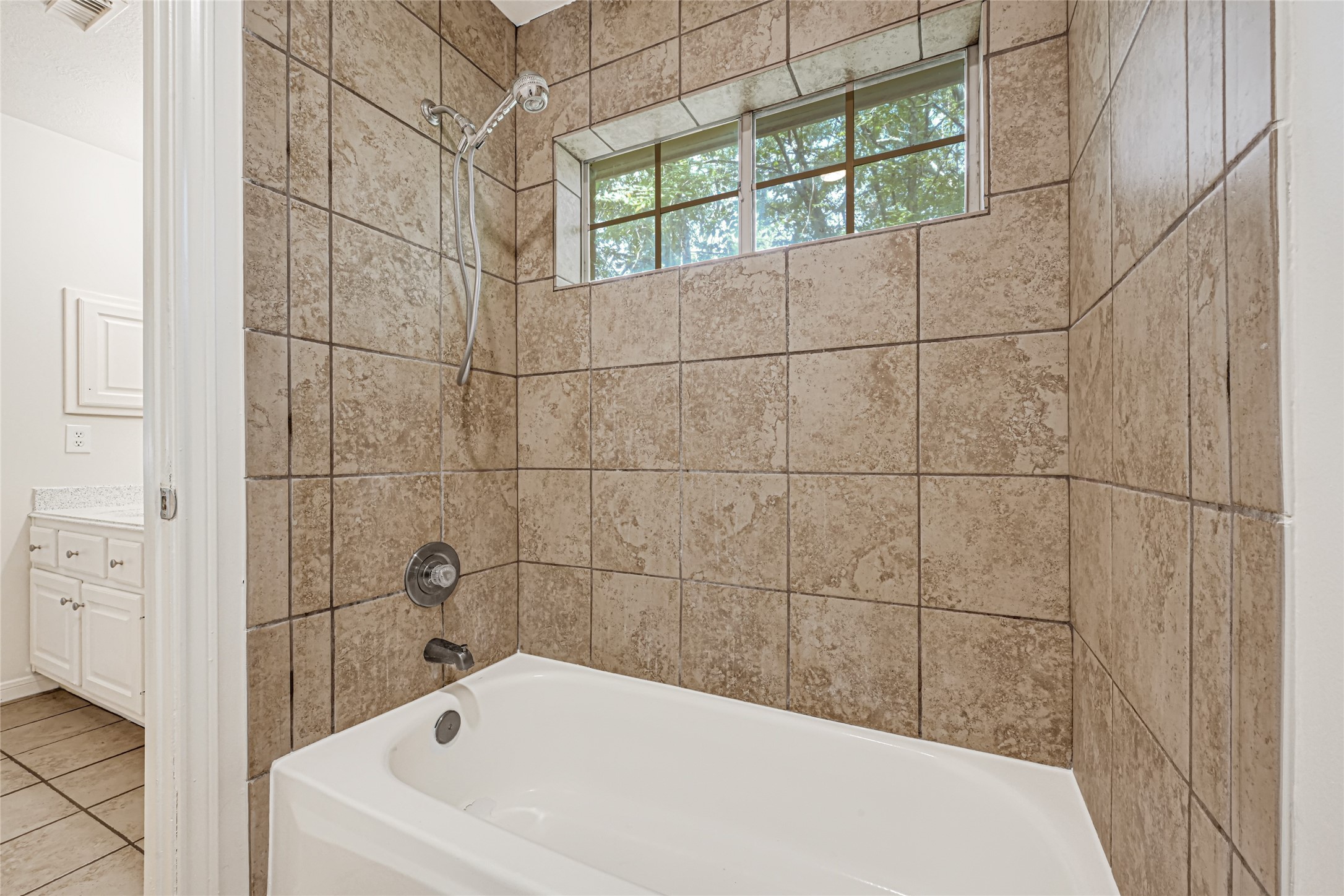 4122 Echo Mountain Drive Property Photo 8