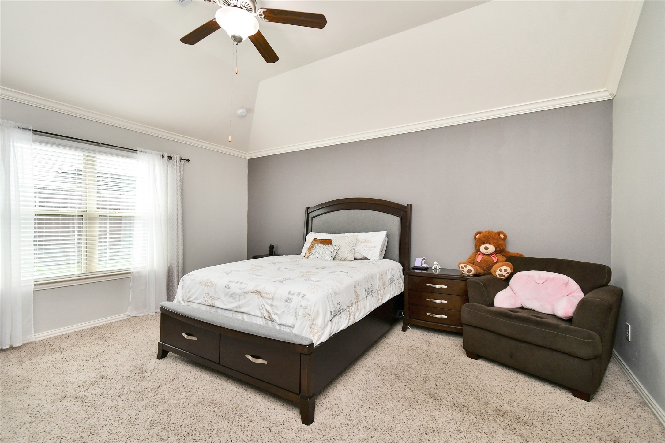 652 Maple Point Drive E Property Photo 23