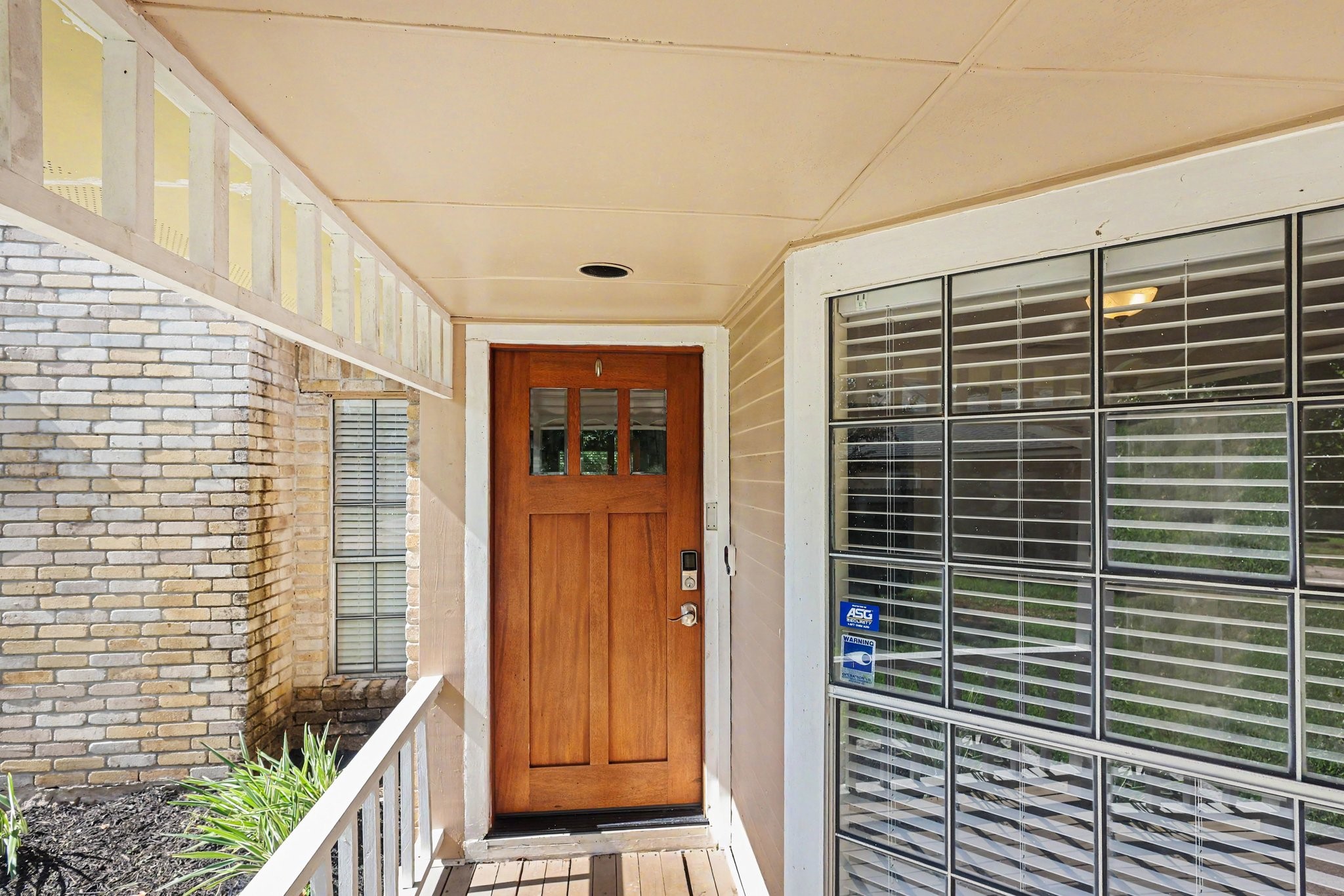 8503 Grove Park Drive Property Photo 3