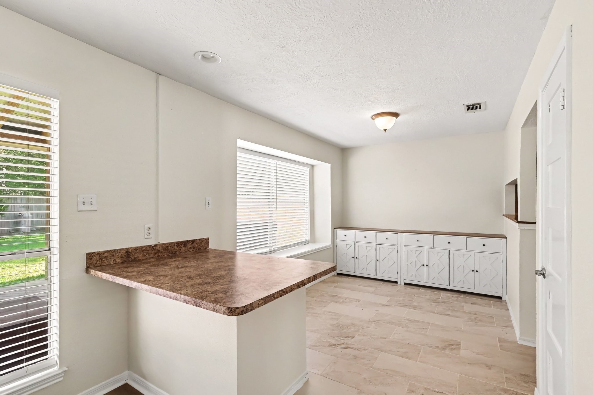 8503 Grove Park Drive Property Photo 9