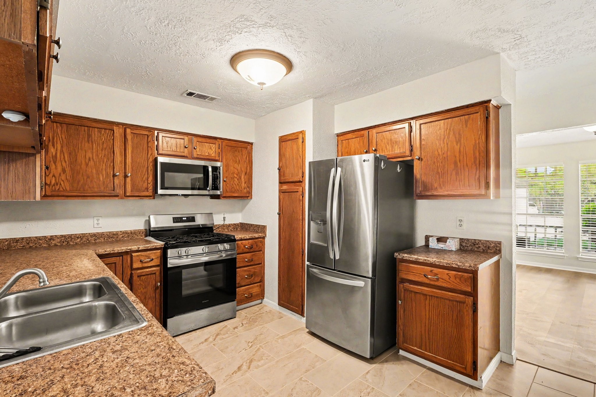 8503 Grove Park Drive Property Photo 11