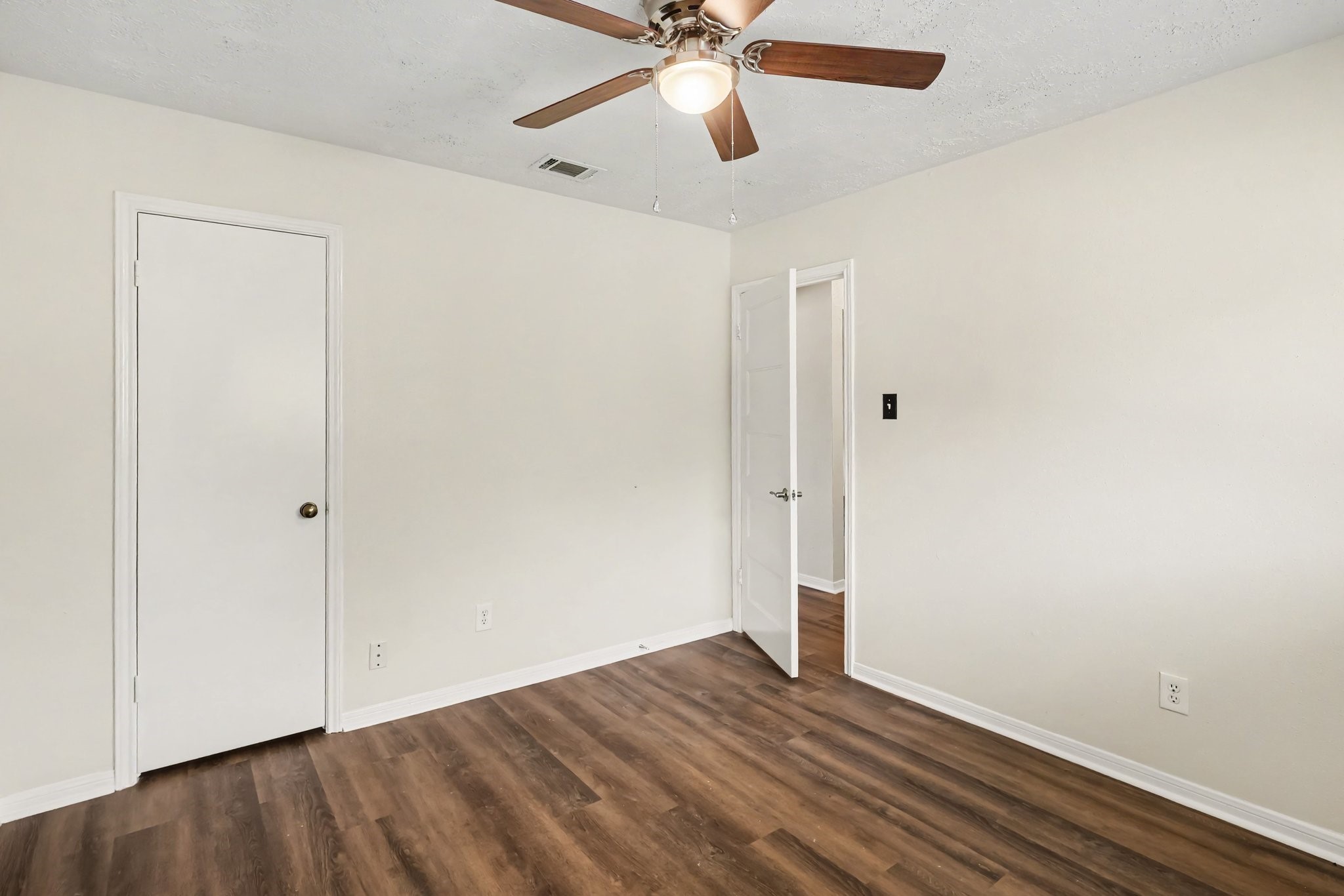 8503 Grove Park Drive Property Photo 21