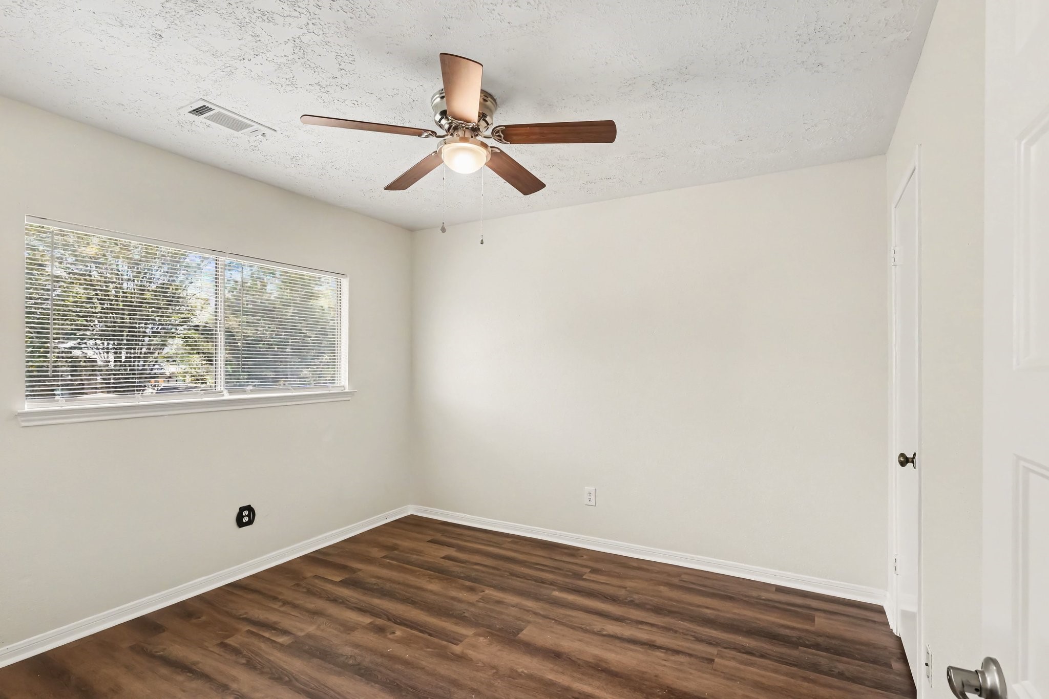 8503 Grove Park Drive Property Photo 22