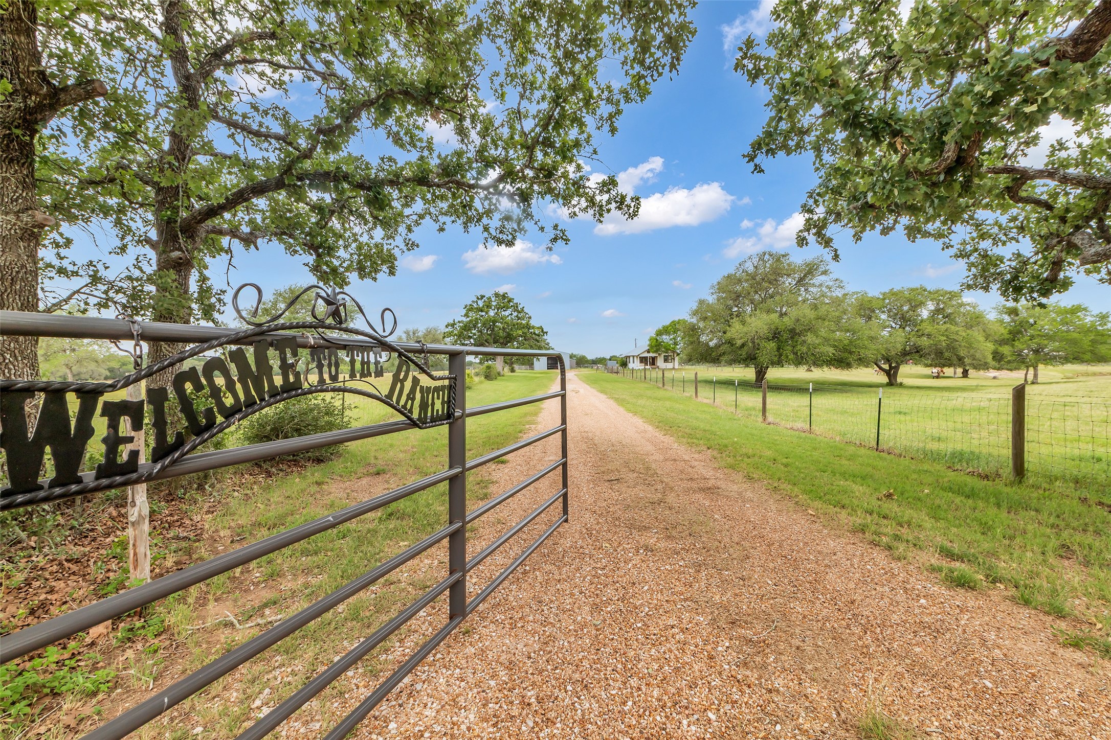 3738 E Parker Road Property Photo 2