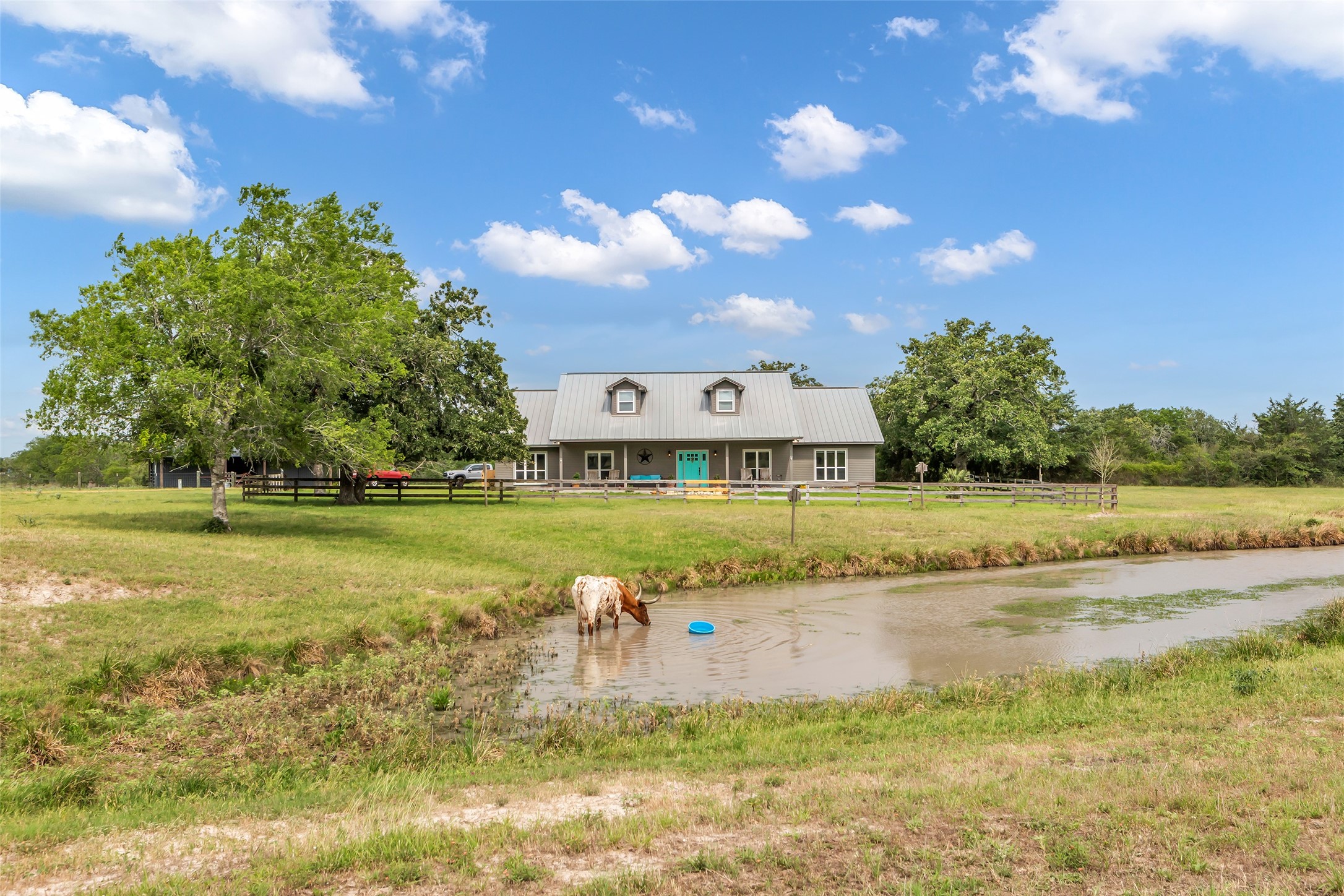 3738 E Parker Road Property Photo 3