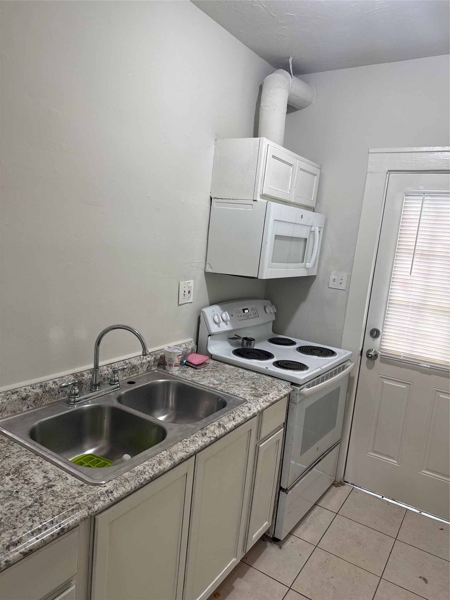 1211 W Gray 2 Property Photo 2