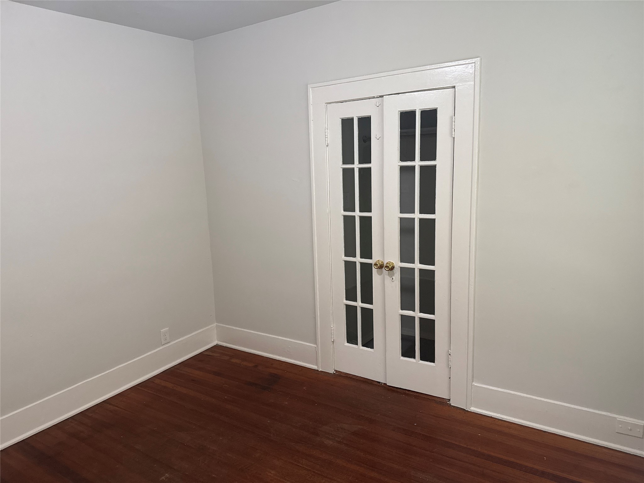 1211 W Gray 2 Property Photo 10