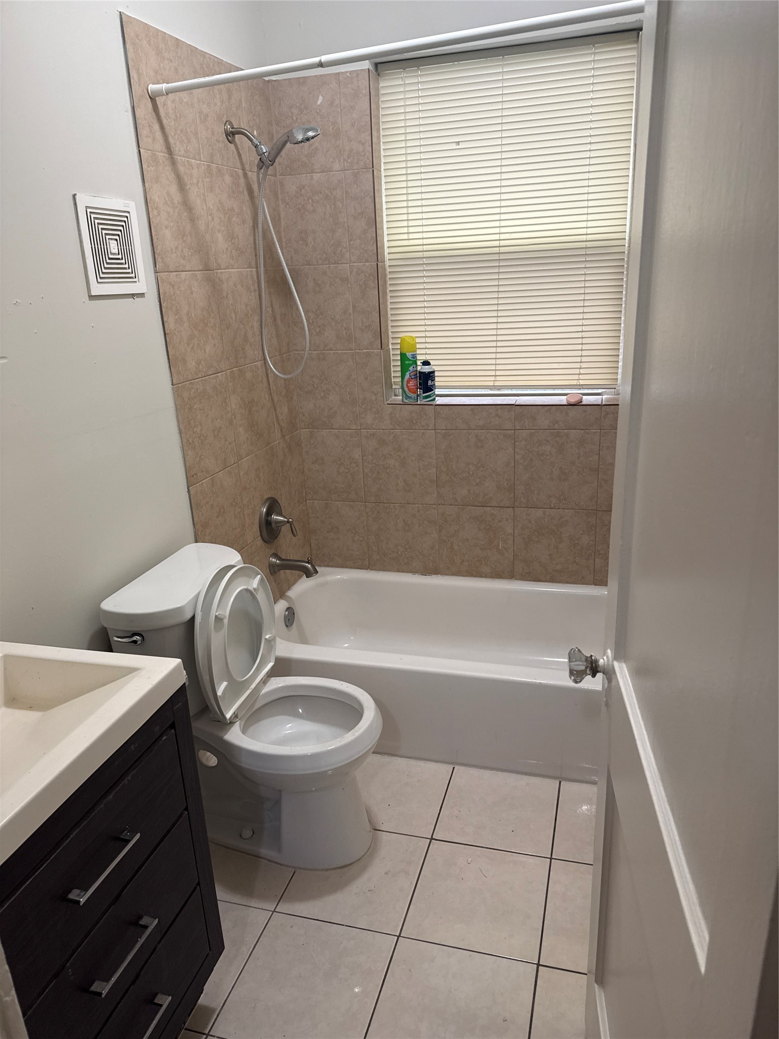 1211 W Gray 2 Property Photo 11