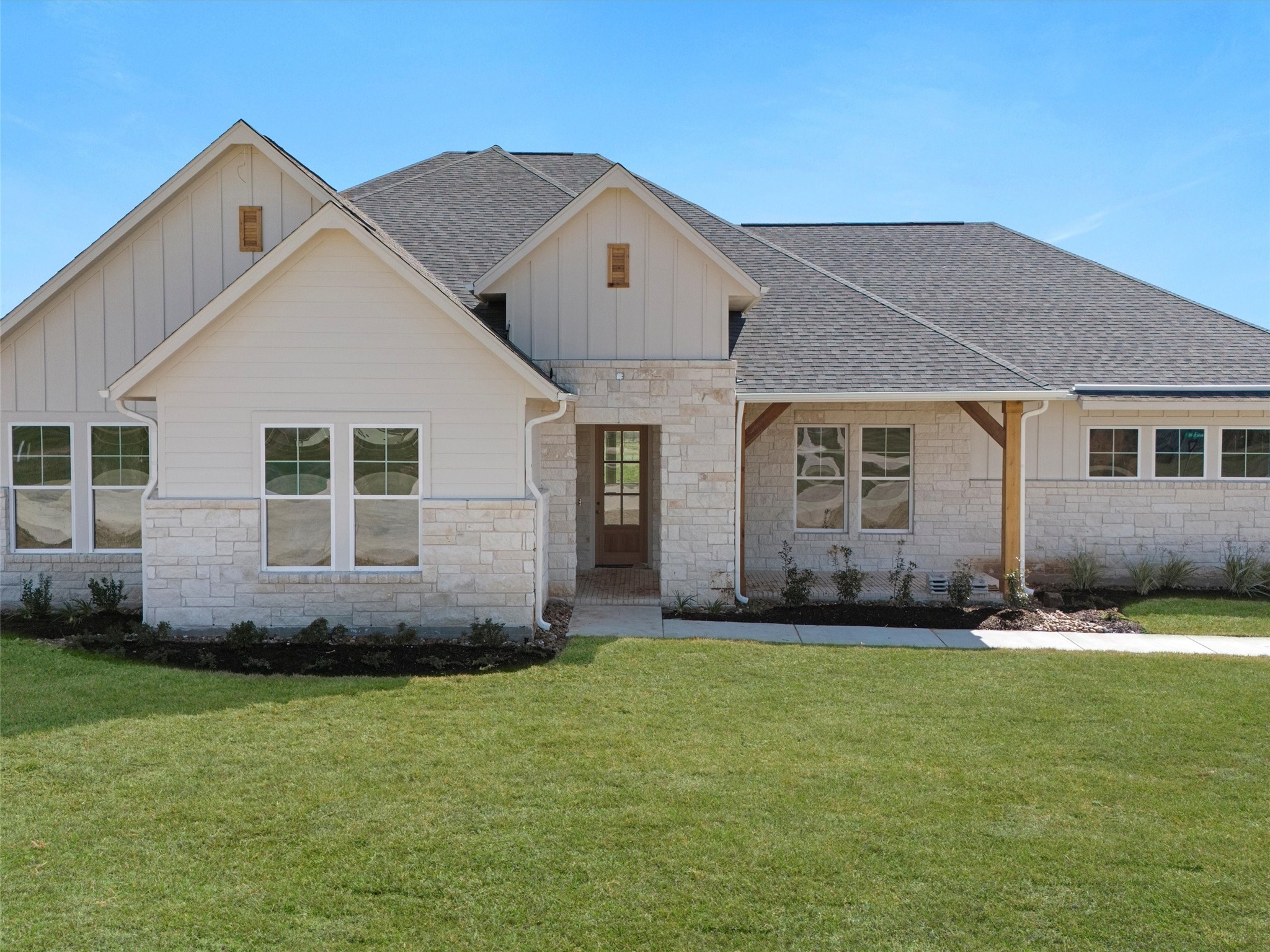 111 Water Vessel Court Property Photo