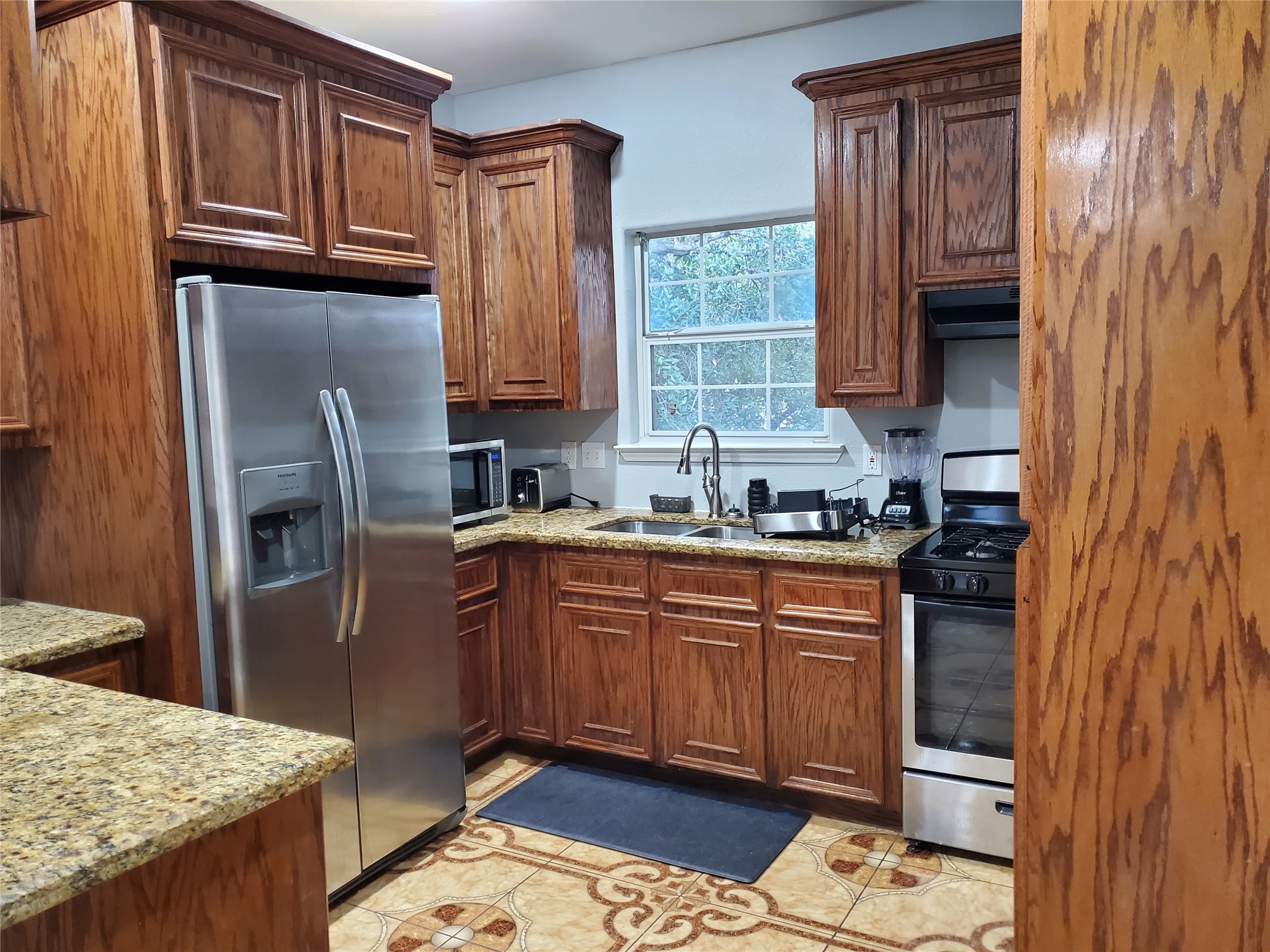15 Stiles Street Property Photo 5