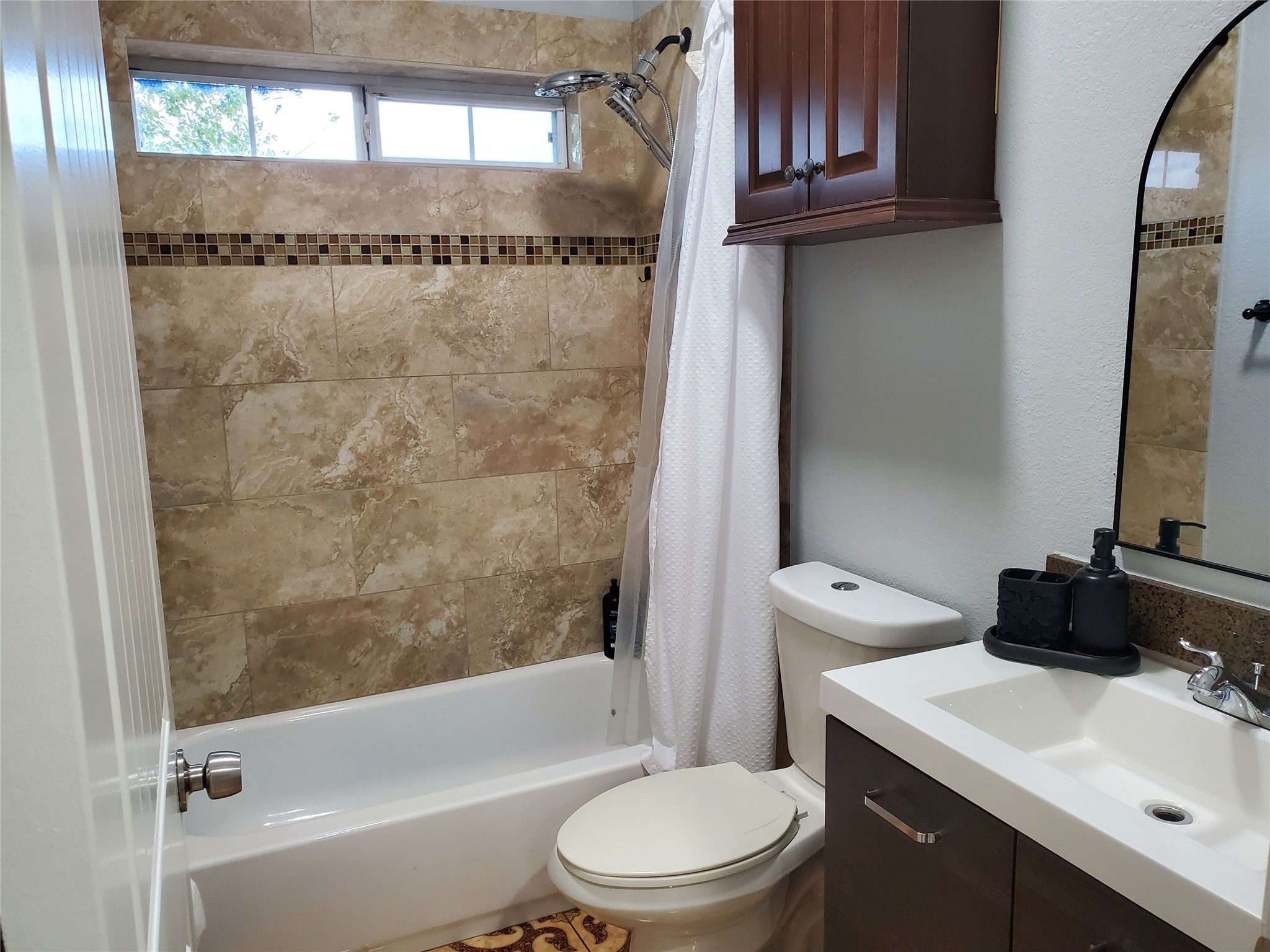 15 Stiles Street Property Photo 8