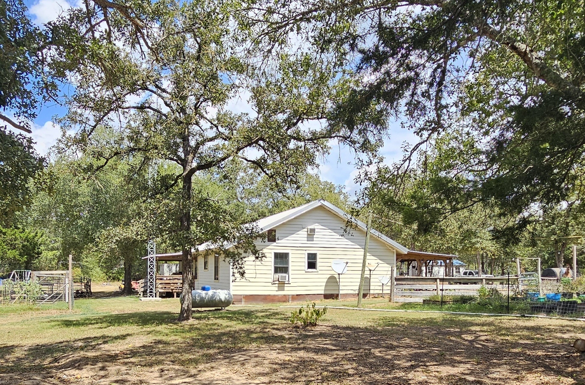 7705 County Road 342 Property Photo 14