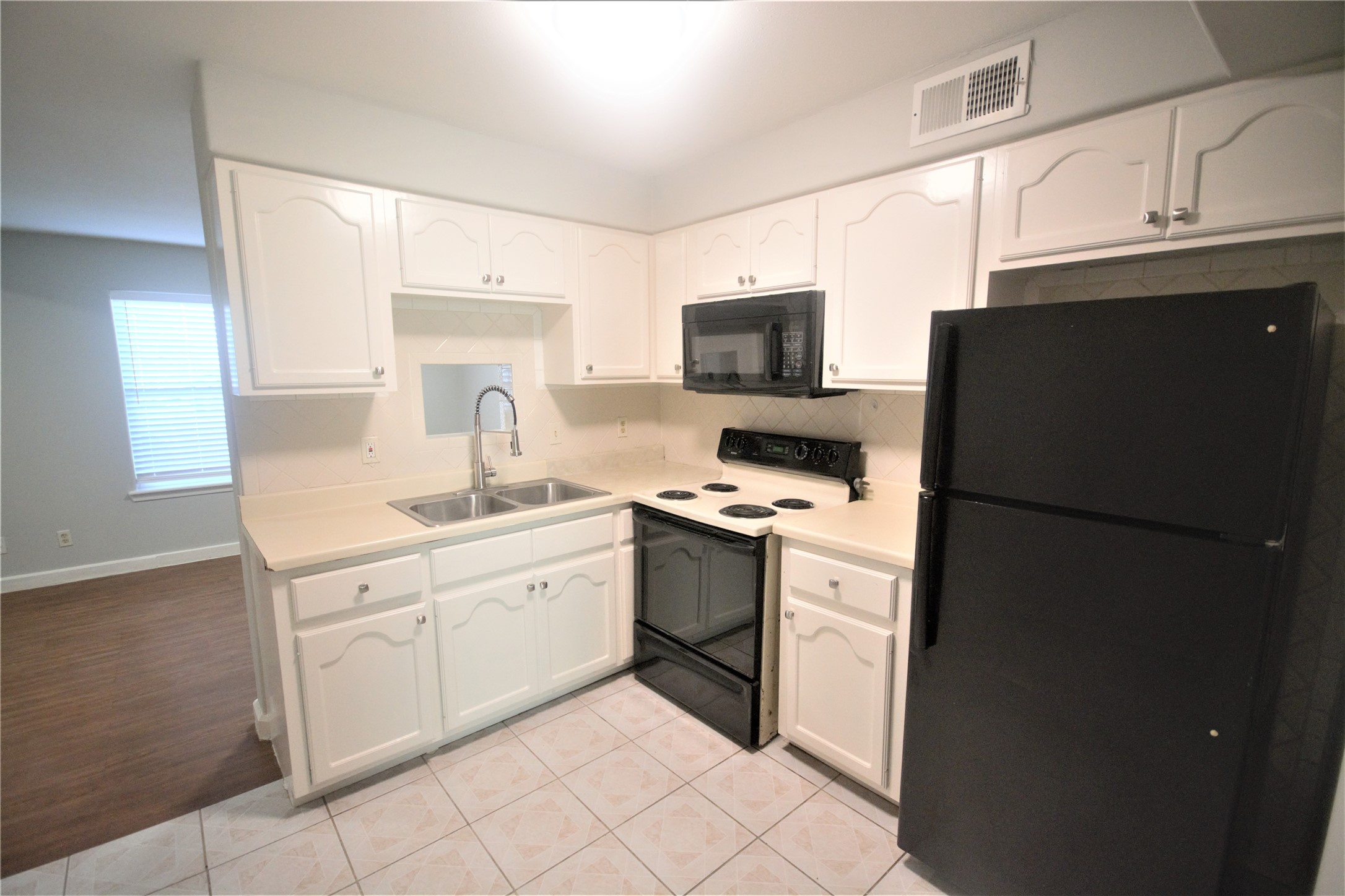 13115 Highway 6 4 Property Photo 11