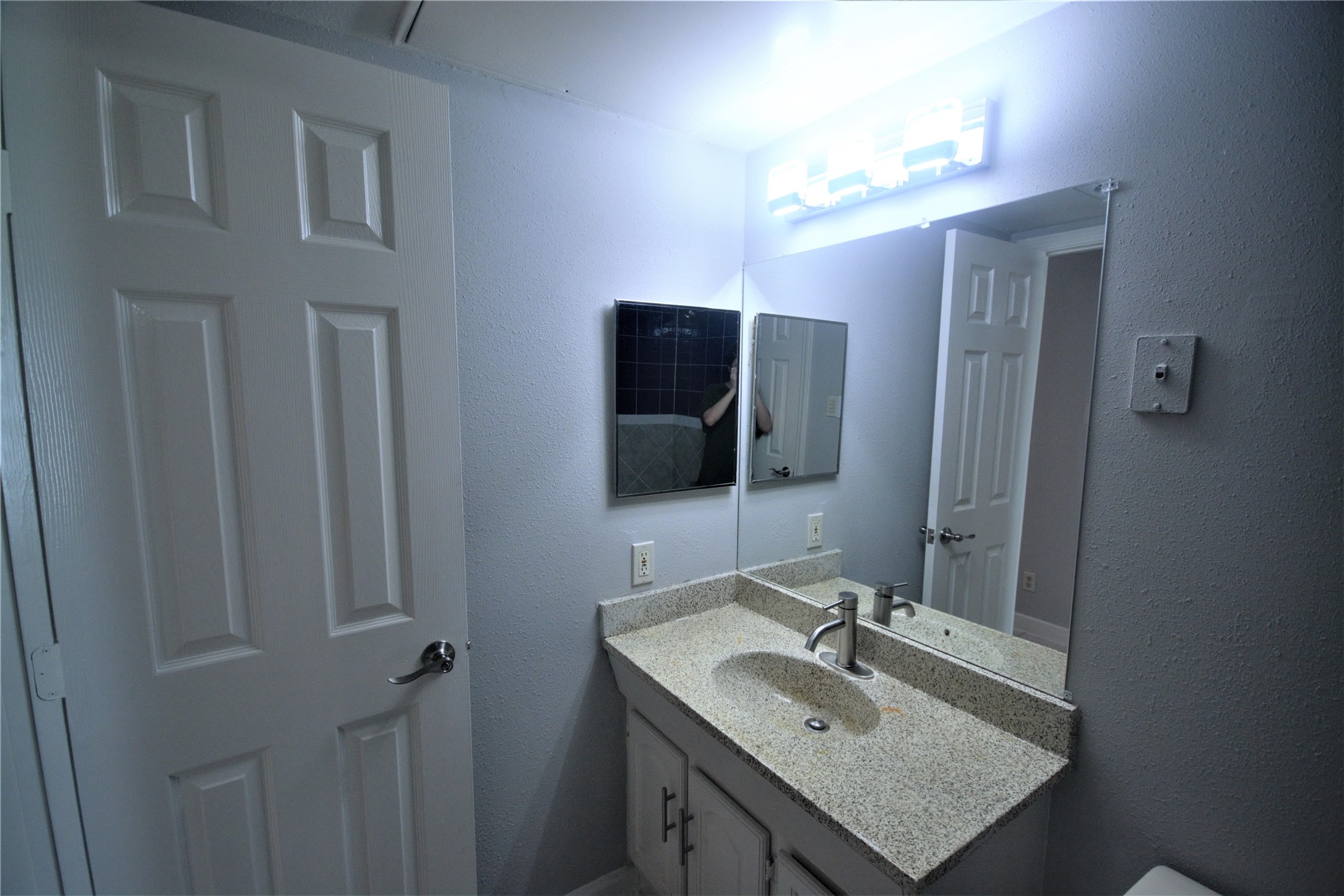 13115 Highway 6 4 Property Photo 19