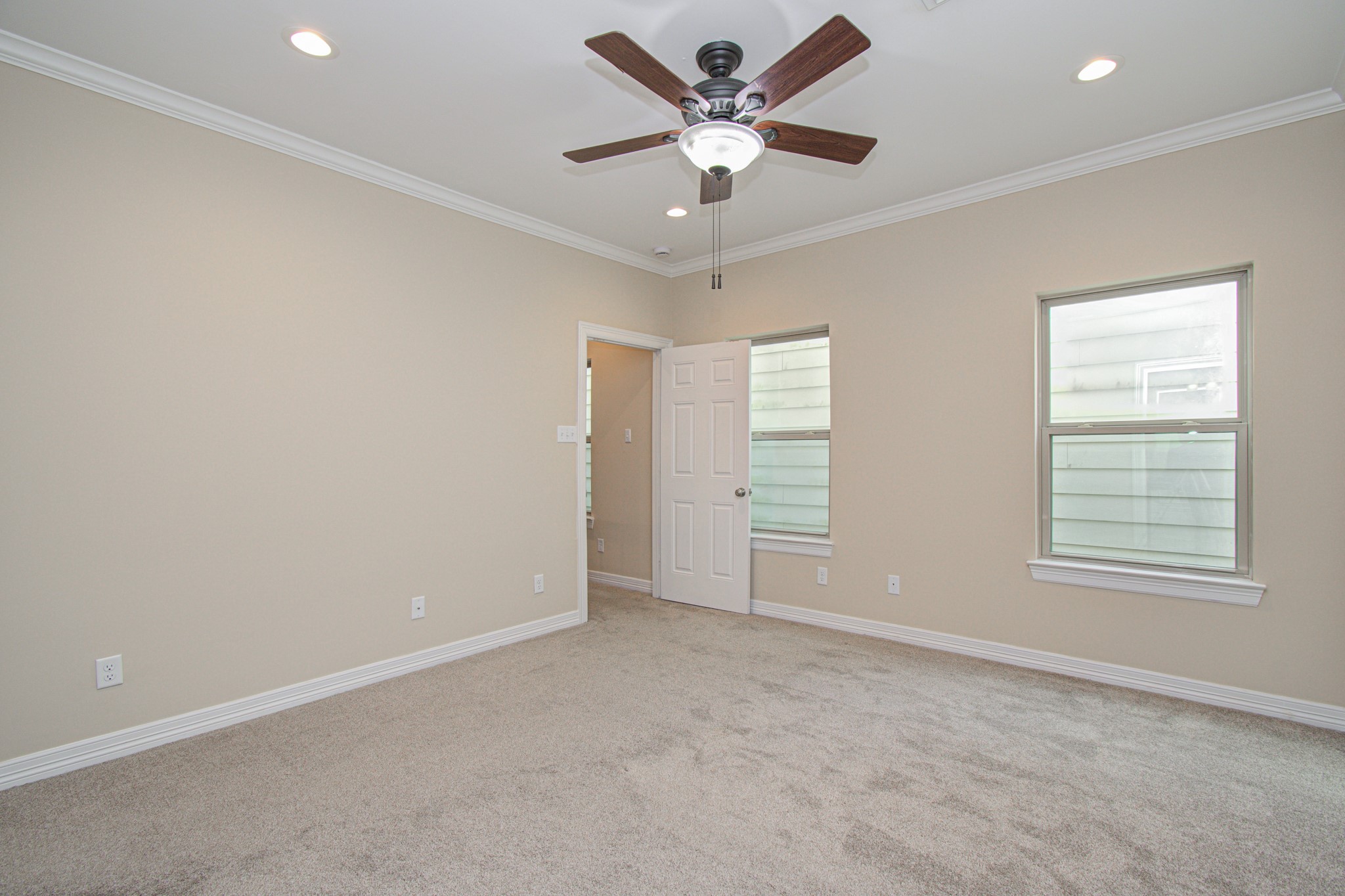 1904 Lauderdale Street Property Photo 25