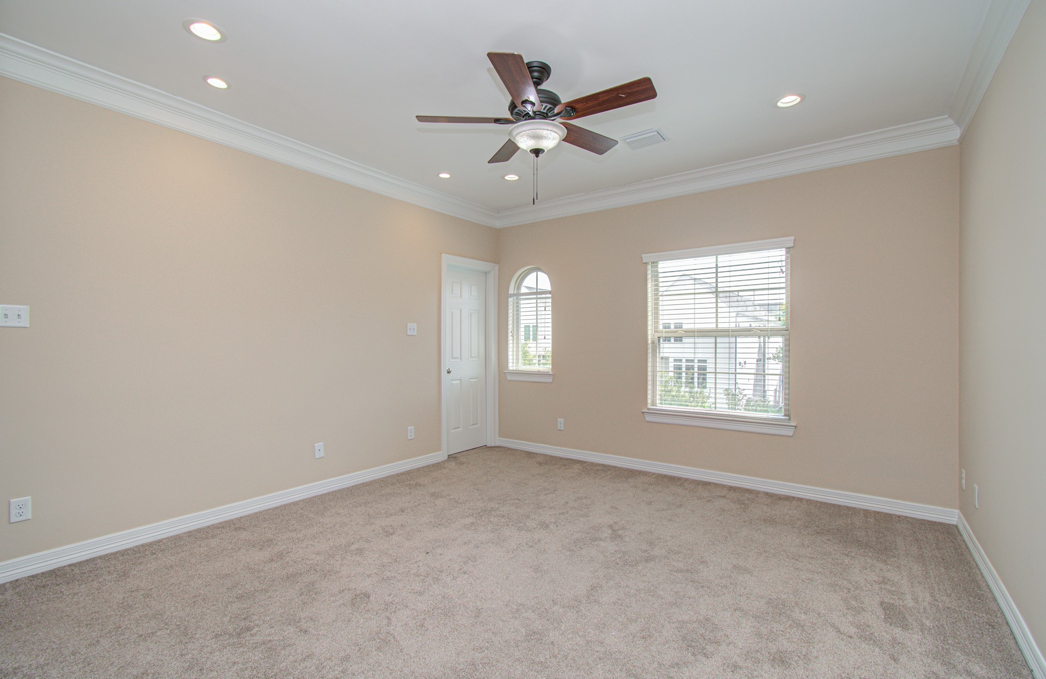 1904 Lauderdale Street Property Photo 29