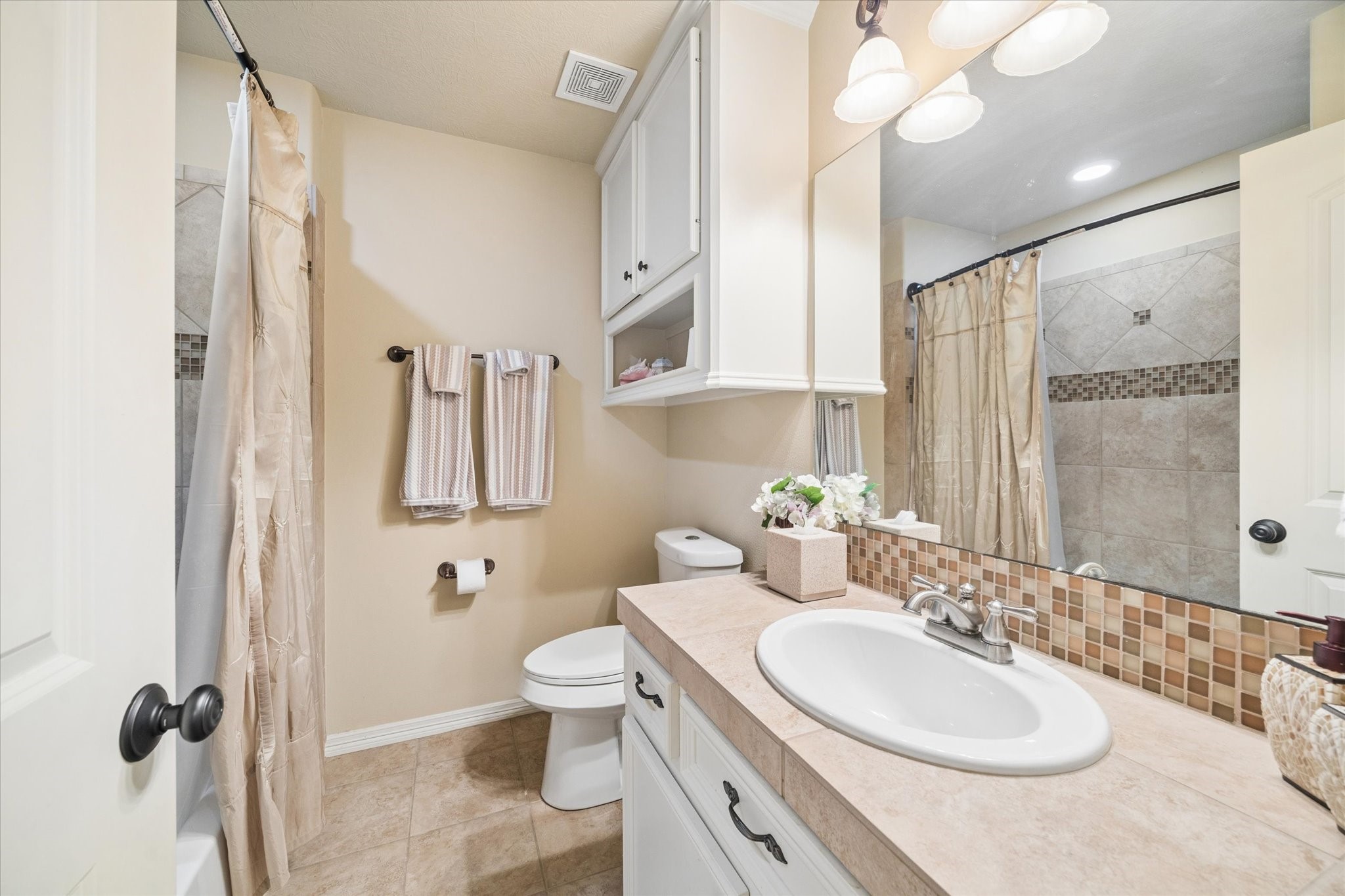 53 New Oak Trail Property Photo 20