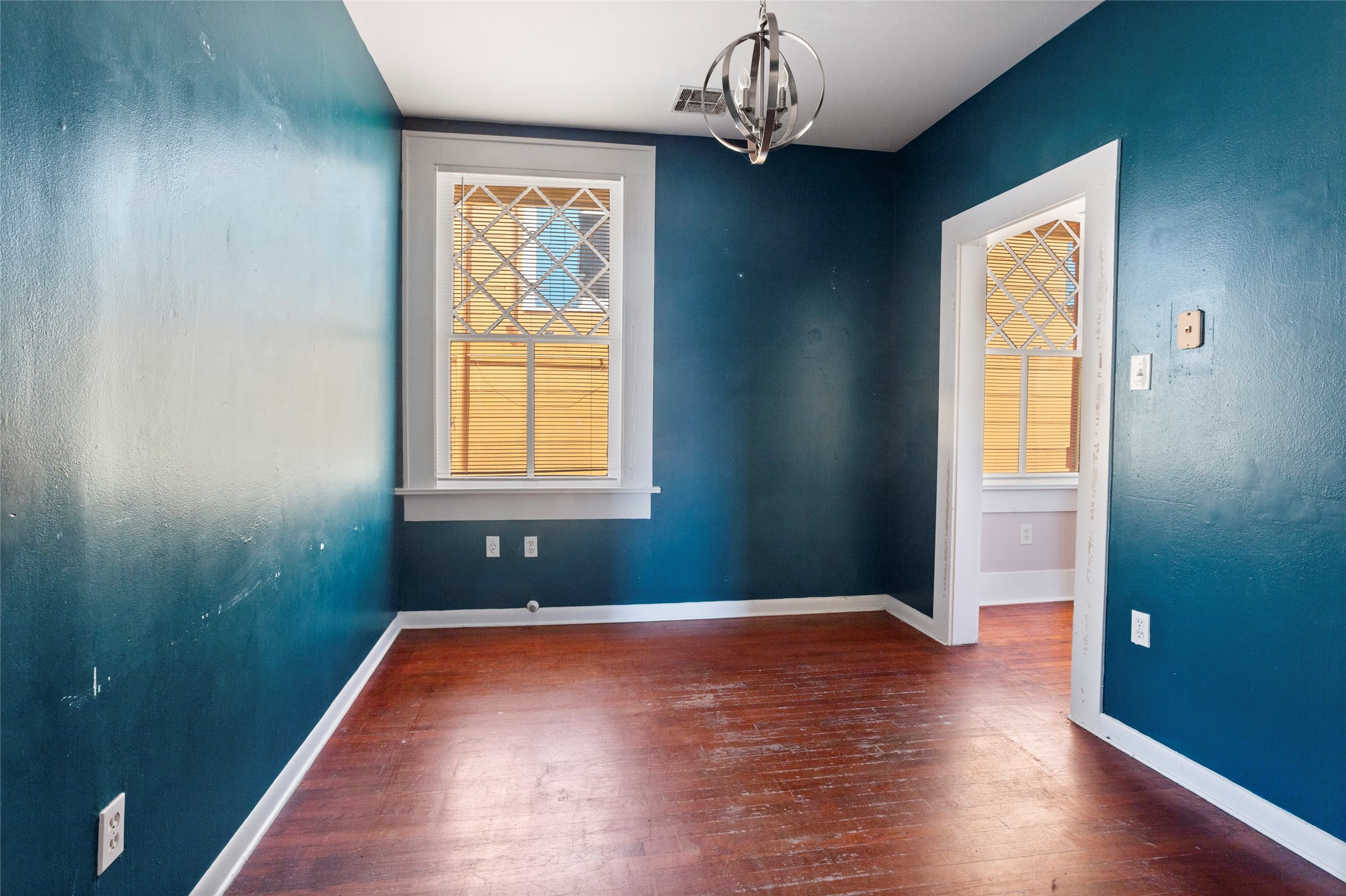 2118 Avenue K Property Photo 12