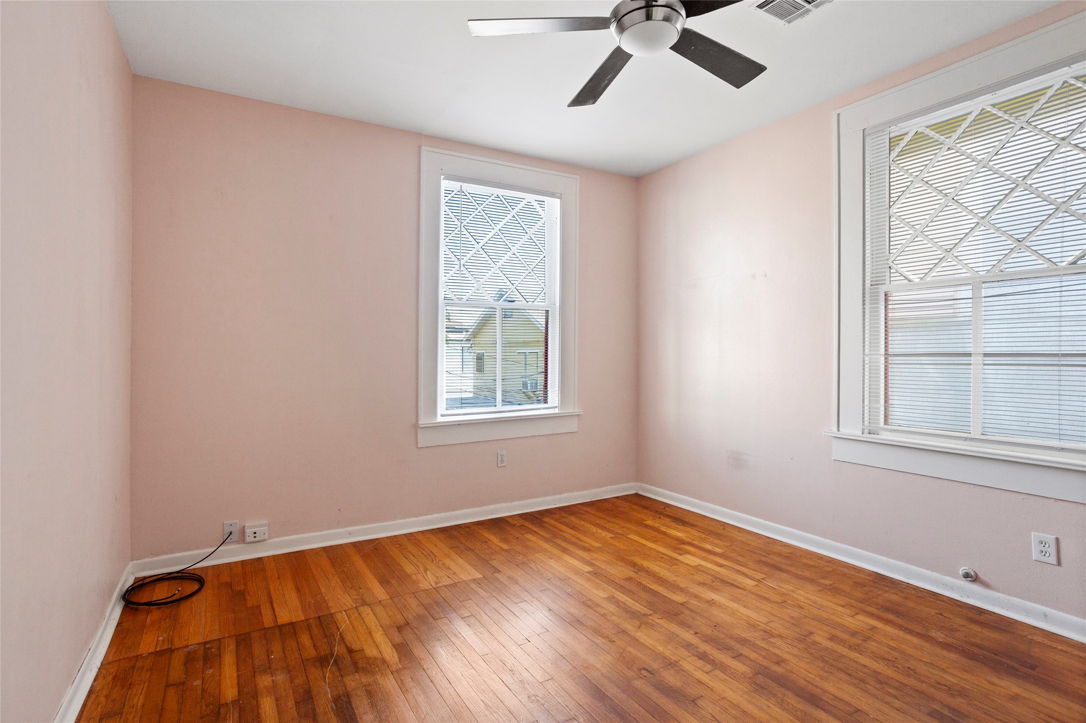 2118 Avenue K Property Photo 14