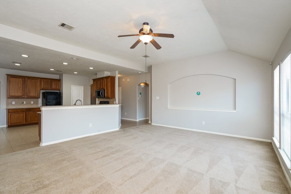 26019 Chapman Falls Drive Property Photo 5