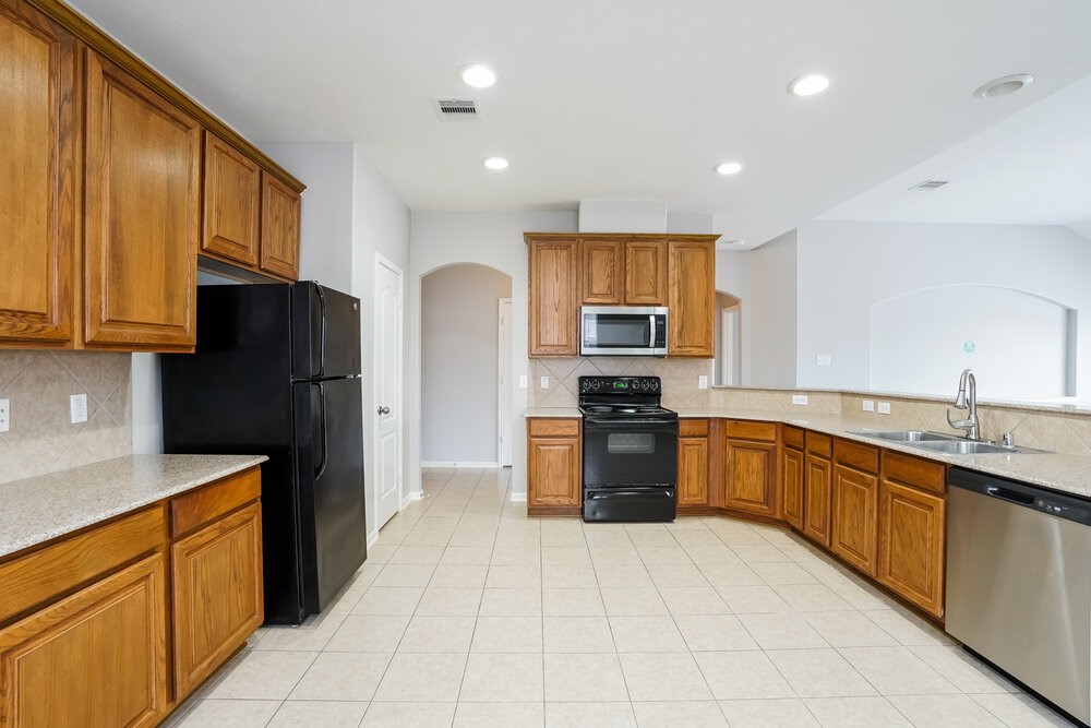 26019 Chapman Falls Drive Property Photo 9