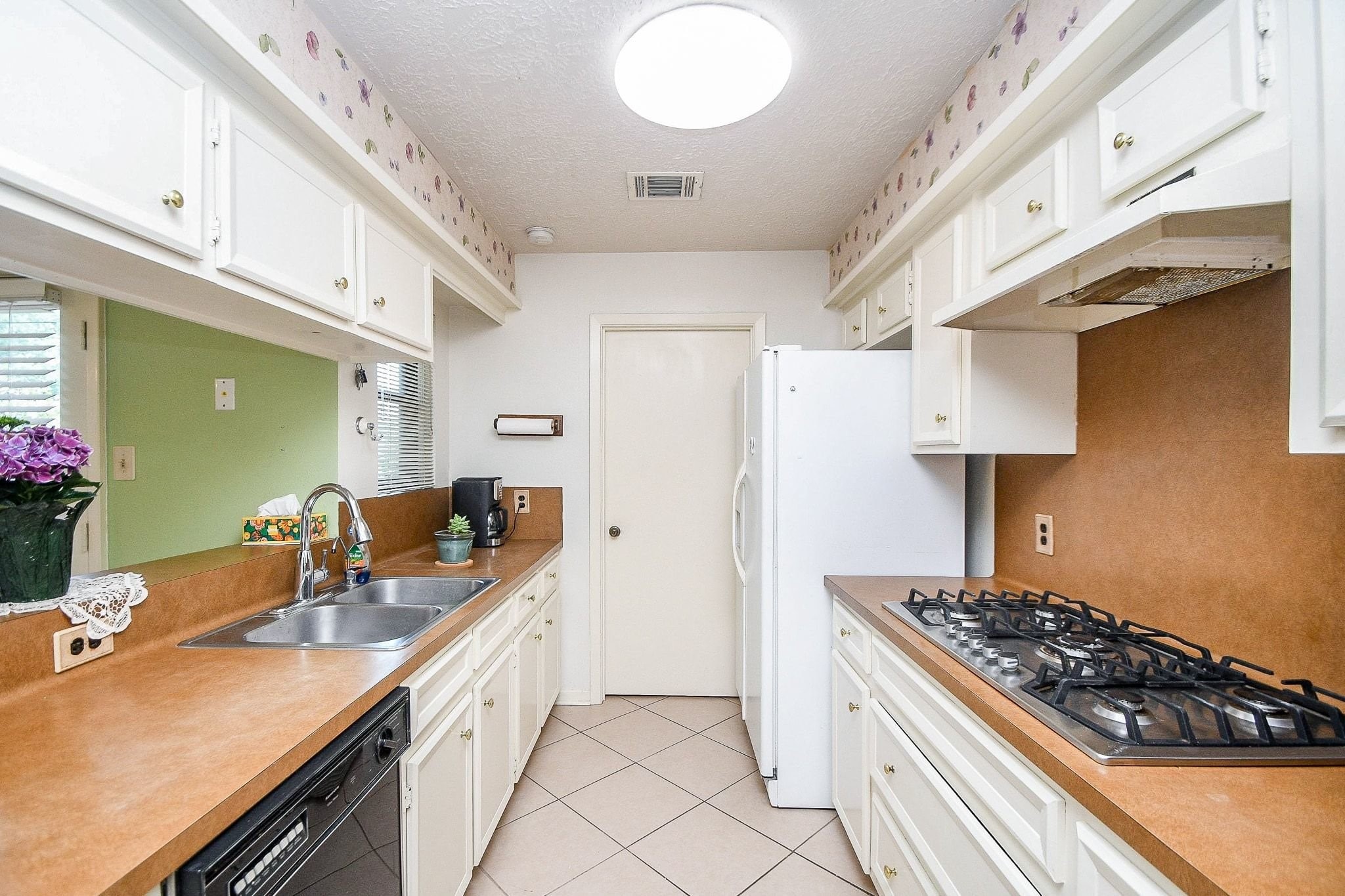 4902 Rainwater Drive Property Photo 15