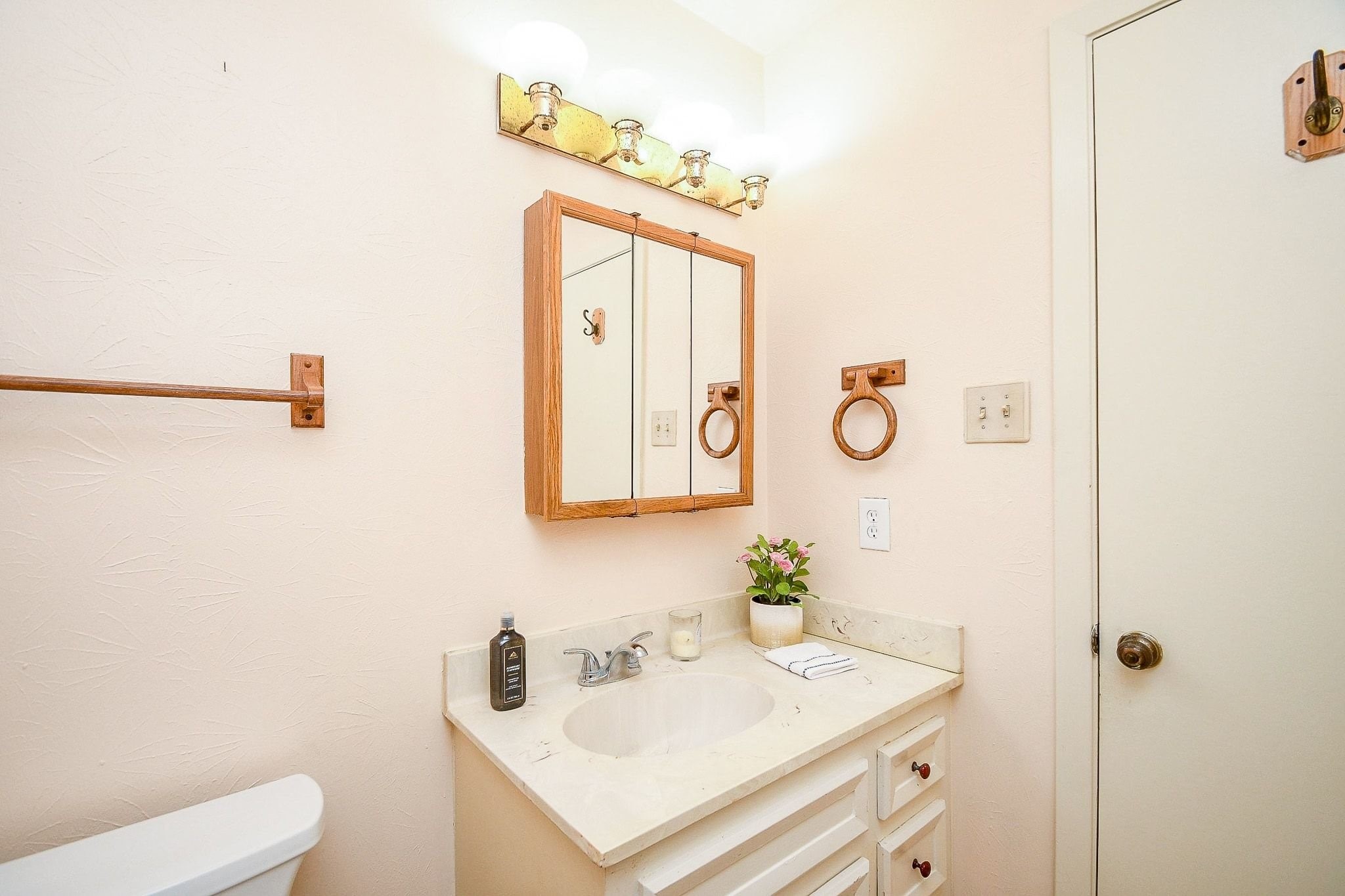 4902 Rainwater Drive Property Photo 16