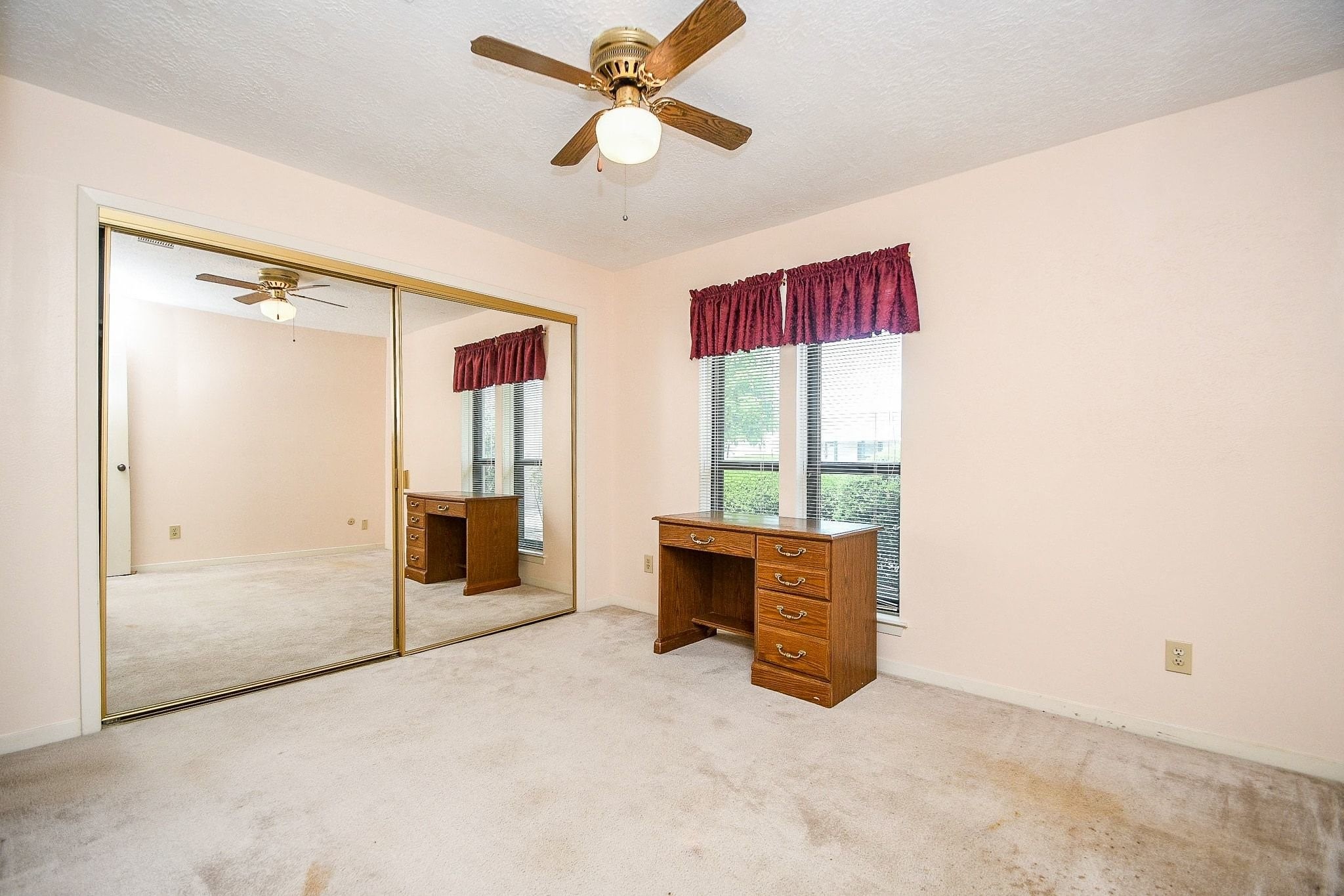 4902 Rainwater Drive Property Photo 18