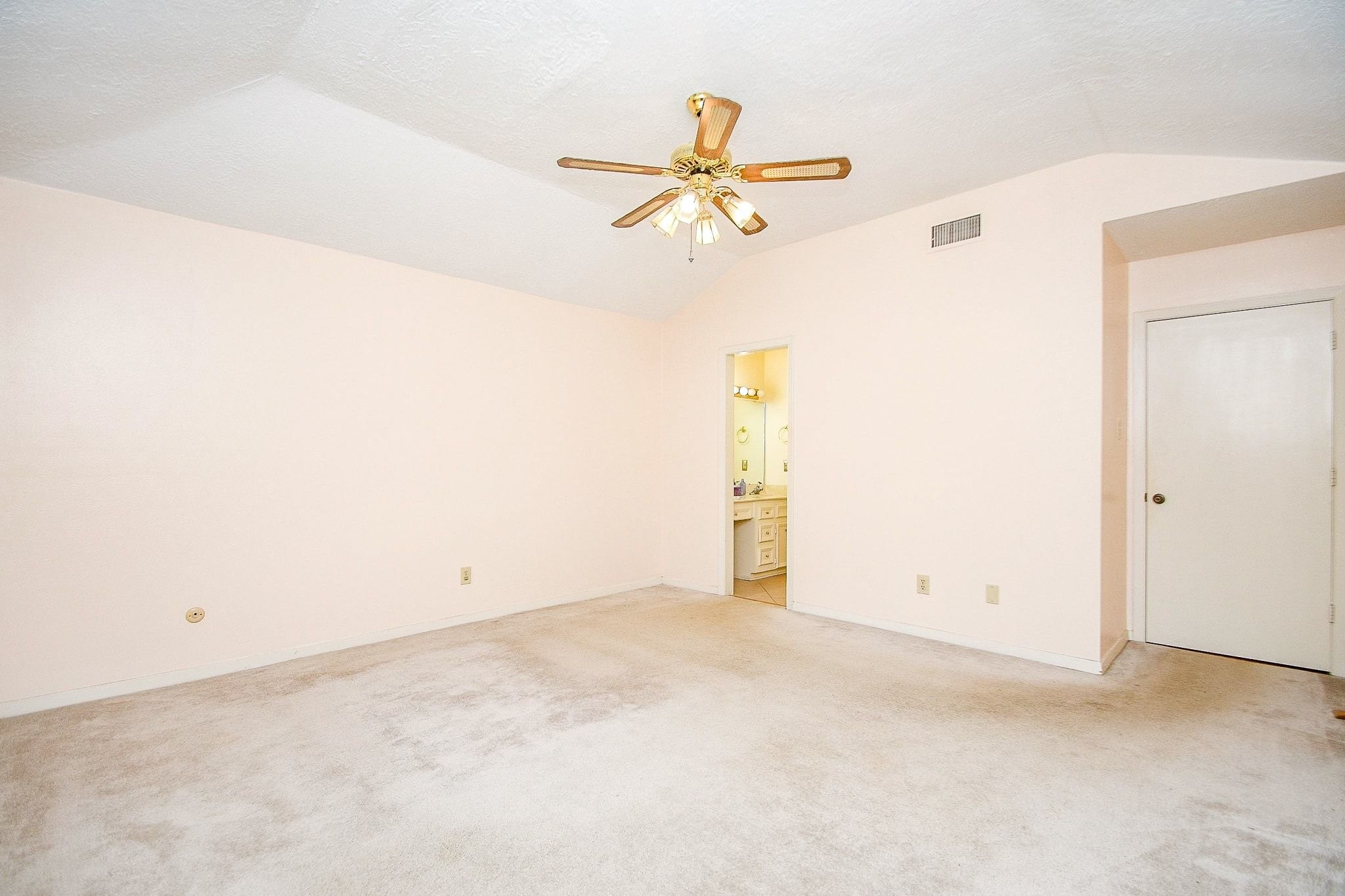 4902 Rainwater Drive Property Photo 21