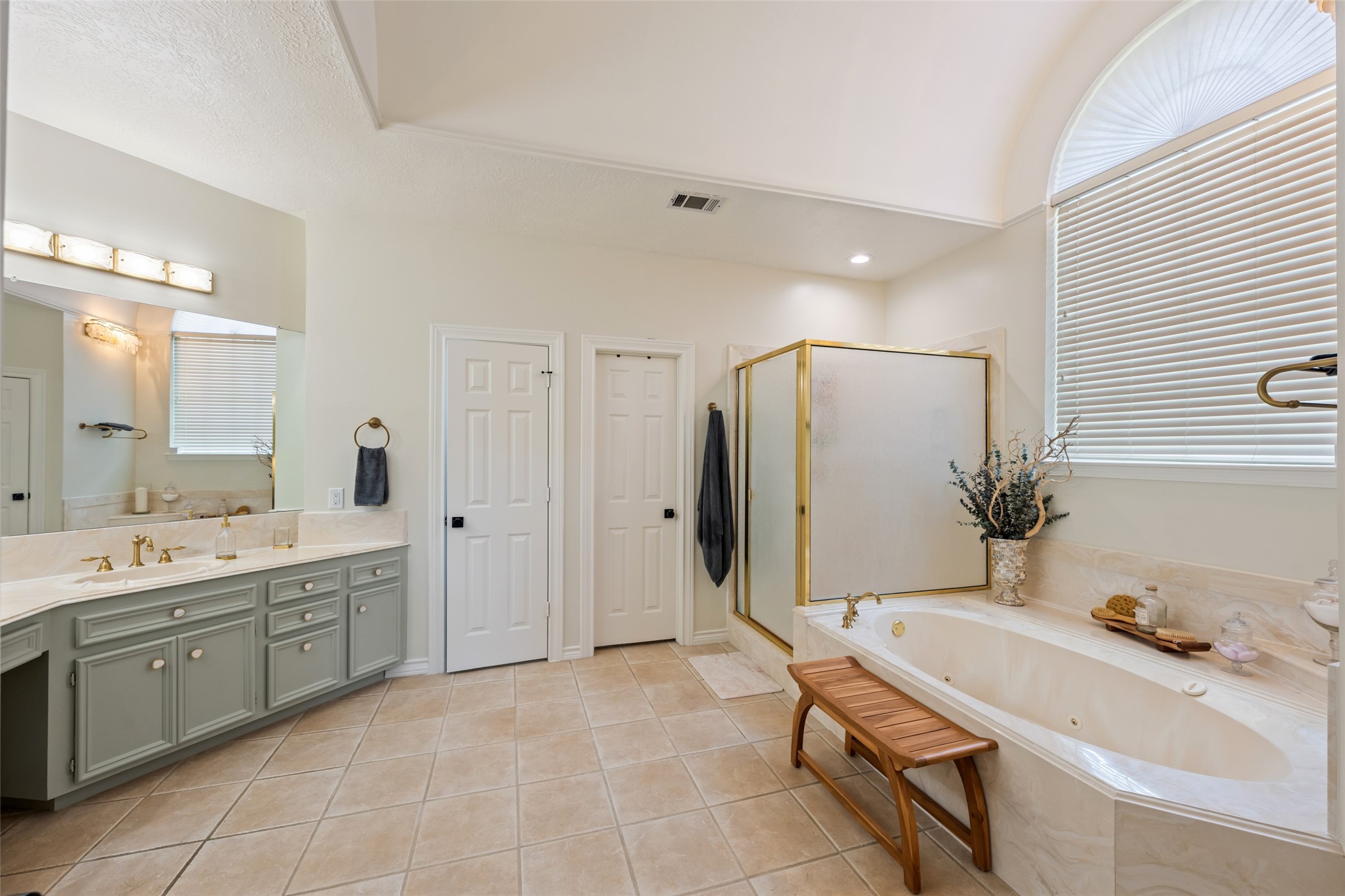 17 Bentwood Drive Property Photo 18