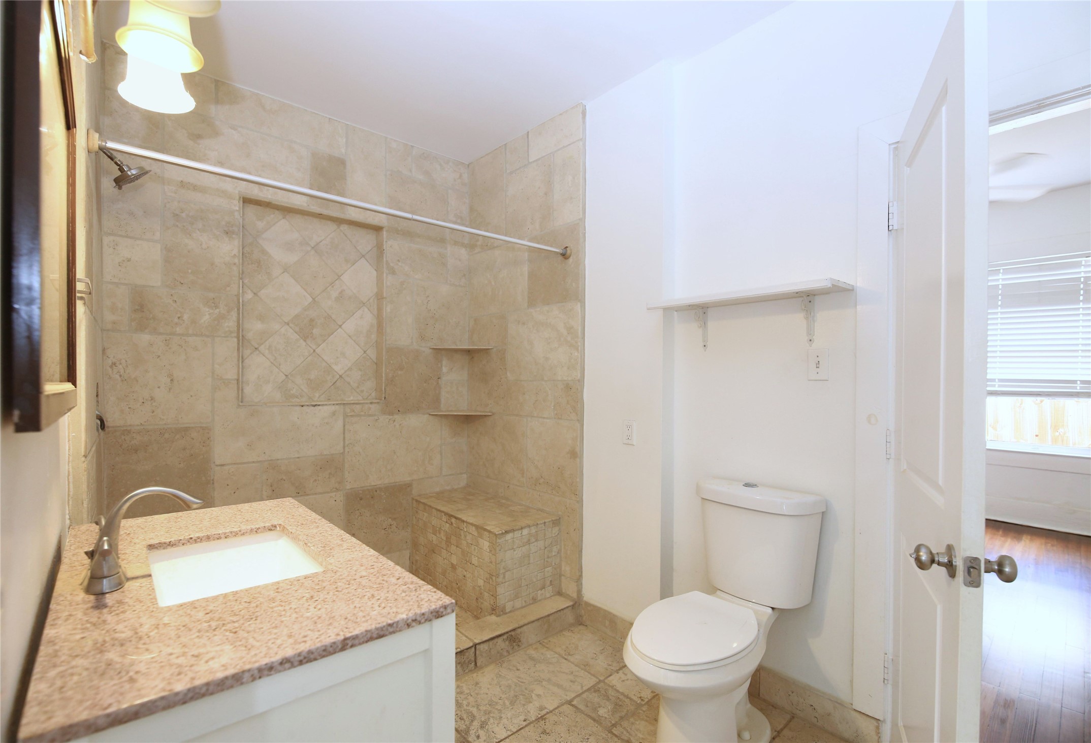 120 N Edgewood Property Photo 9