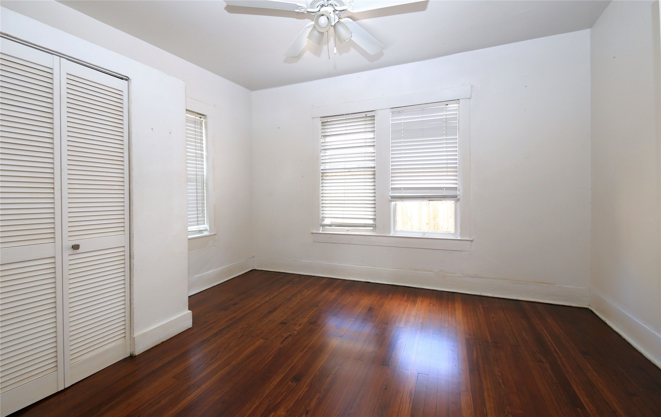 120 N Edgewood Property Photo 11