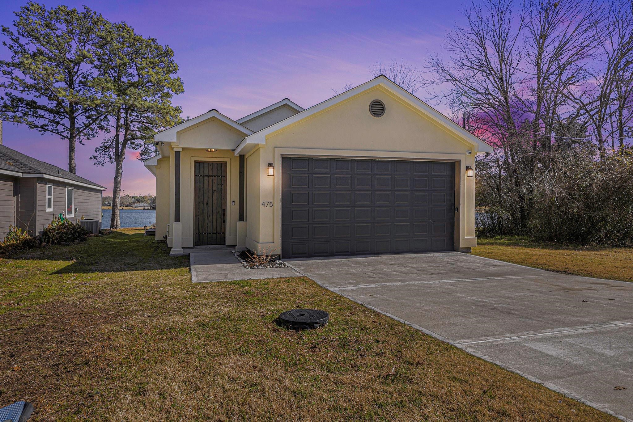 475 Pinnacle Property Photo 1