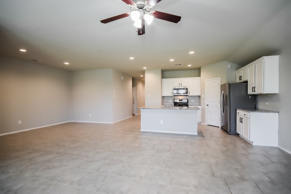 20117 Lecrete Mill Drive Property Photo 3