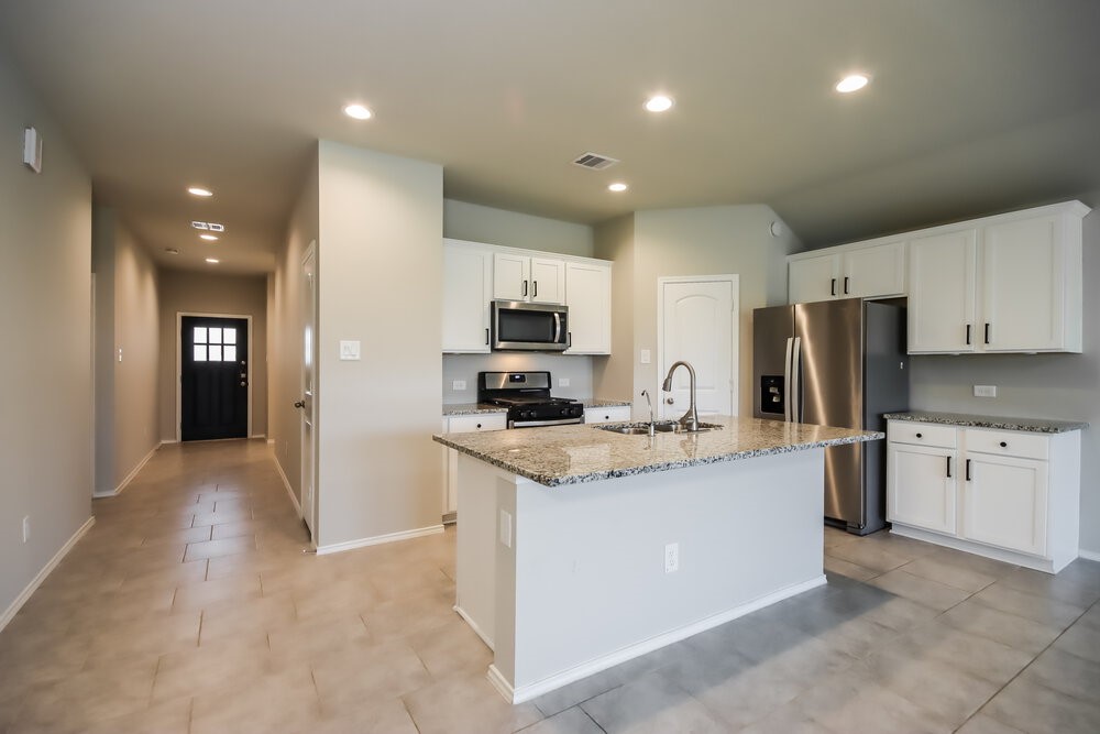 20117 Lecrete Mill Drive Property Photo 6