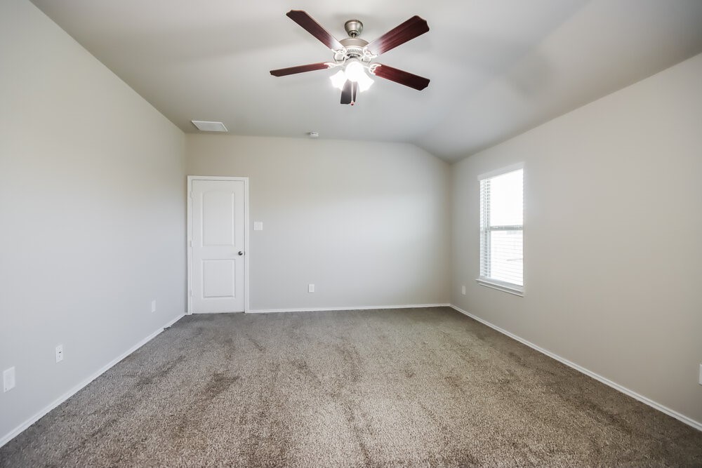 20117 Lecrete Mill Drive Property Photo 8