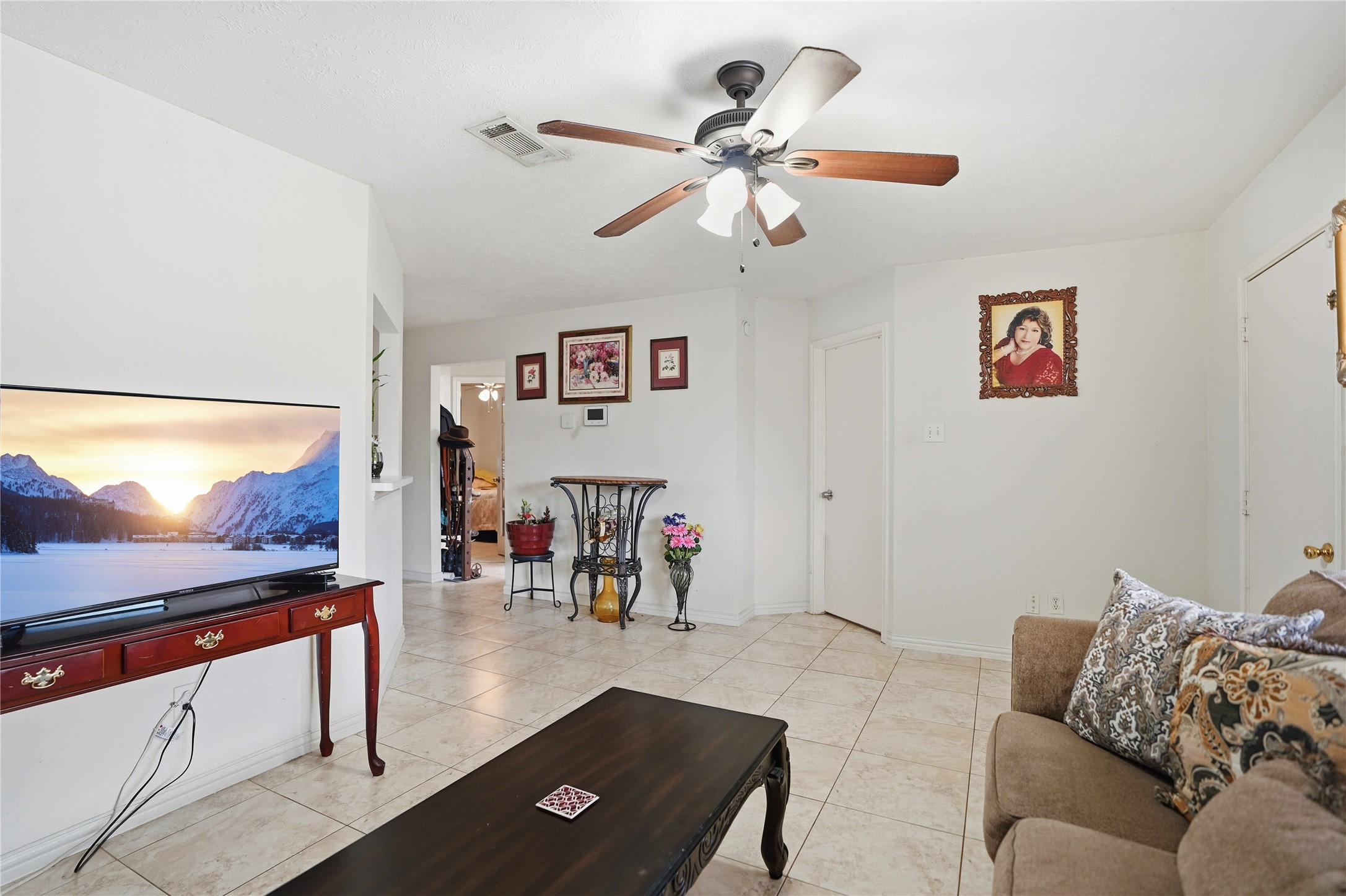 15258 Ferness Lane Property Photo 8